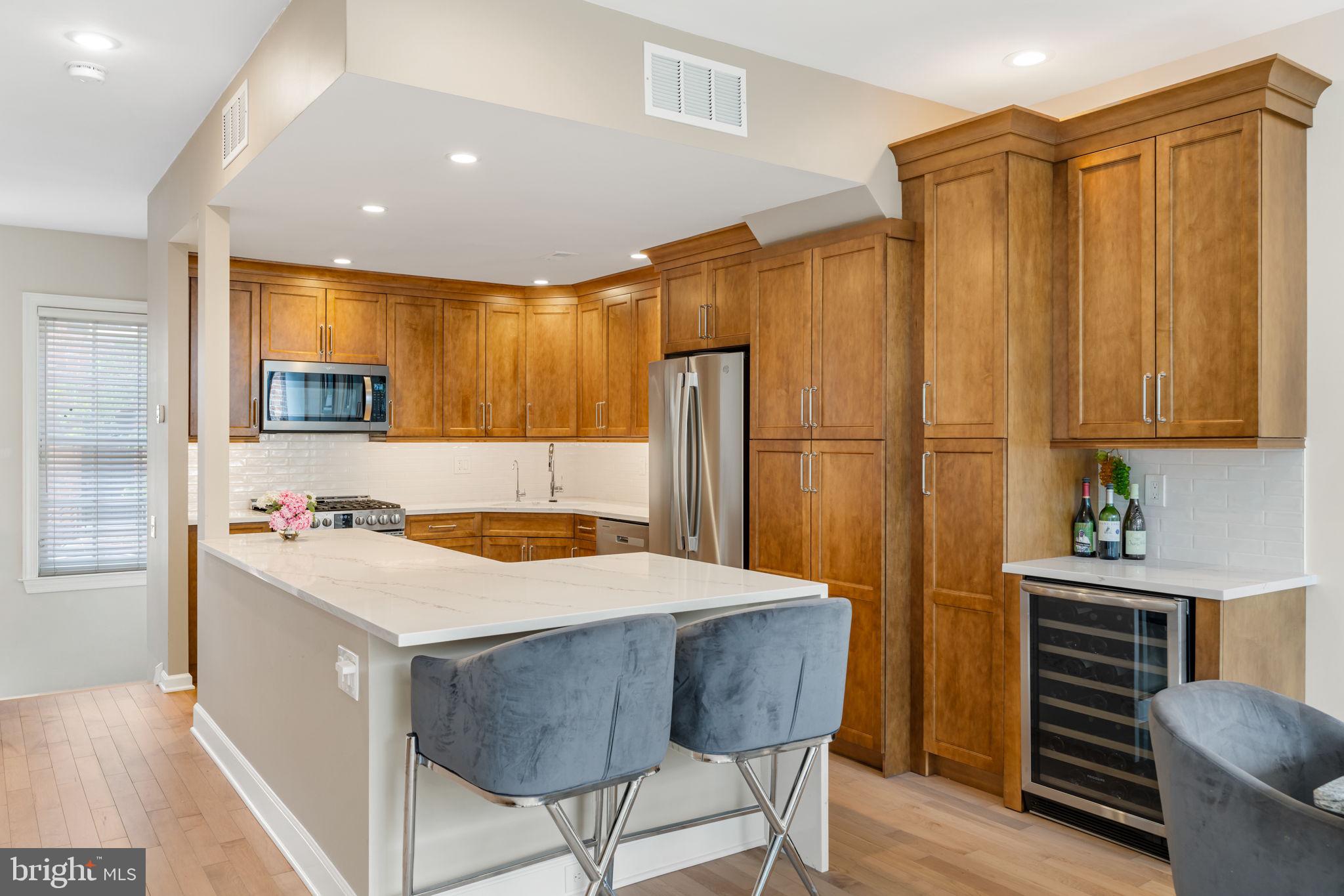 SOCIETY HILL - Residential