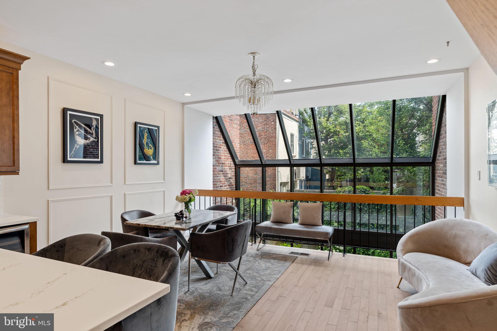 SOCIETY HILL - Residential