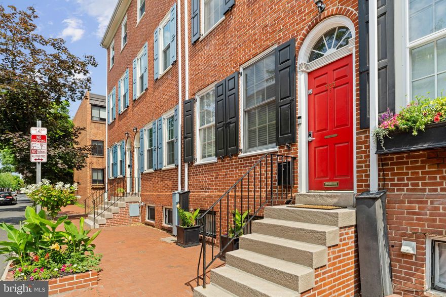 Situated in the sought-after Society Hill neighborhood, this 3-bedroom, 2.5-bathroom townhouse spans 4 levels and 2,584 sq. ft., with one deeded parking space included. Experience the best of city living with a suburban feel in this well-appointed home. The open and airy floor plan features a recently renovated kitchen with a stunning waterfall quartz island, new appliances, and sleek white oak floors. The dining and living areas offer views of the landscaped garden oasis below. The lower level with a cozy gas fireplace, a spacious living area, and glass doors leads to a private patio, perfect for entertaining. Hardwood floors, and abundant natural light create a serene atmosphere throughout the townhouse. 

Upstairs, you'll find two guest bedrooms, a new bathroom, and a generous linen closet. On the next level the primary suite features a built-in workspace, 2 walk-in closets and a stunning en-suite bathroom with a double vanities. Step out onto the rooftop terrace off the primary suite to enjoy breathtaking sunrise and city views. 

Located in the desirable McCall section of the Philadelphia School District, this home is within walking distance to Washington Square Park, Starr Garden Park, Perth & Addison Park, Seger Park, Whole Foods, restaurants, and shops. Don't miss out on the opportunity to make this stunning townhouse your new sanctuary. Schedule your showing today!