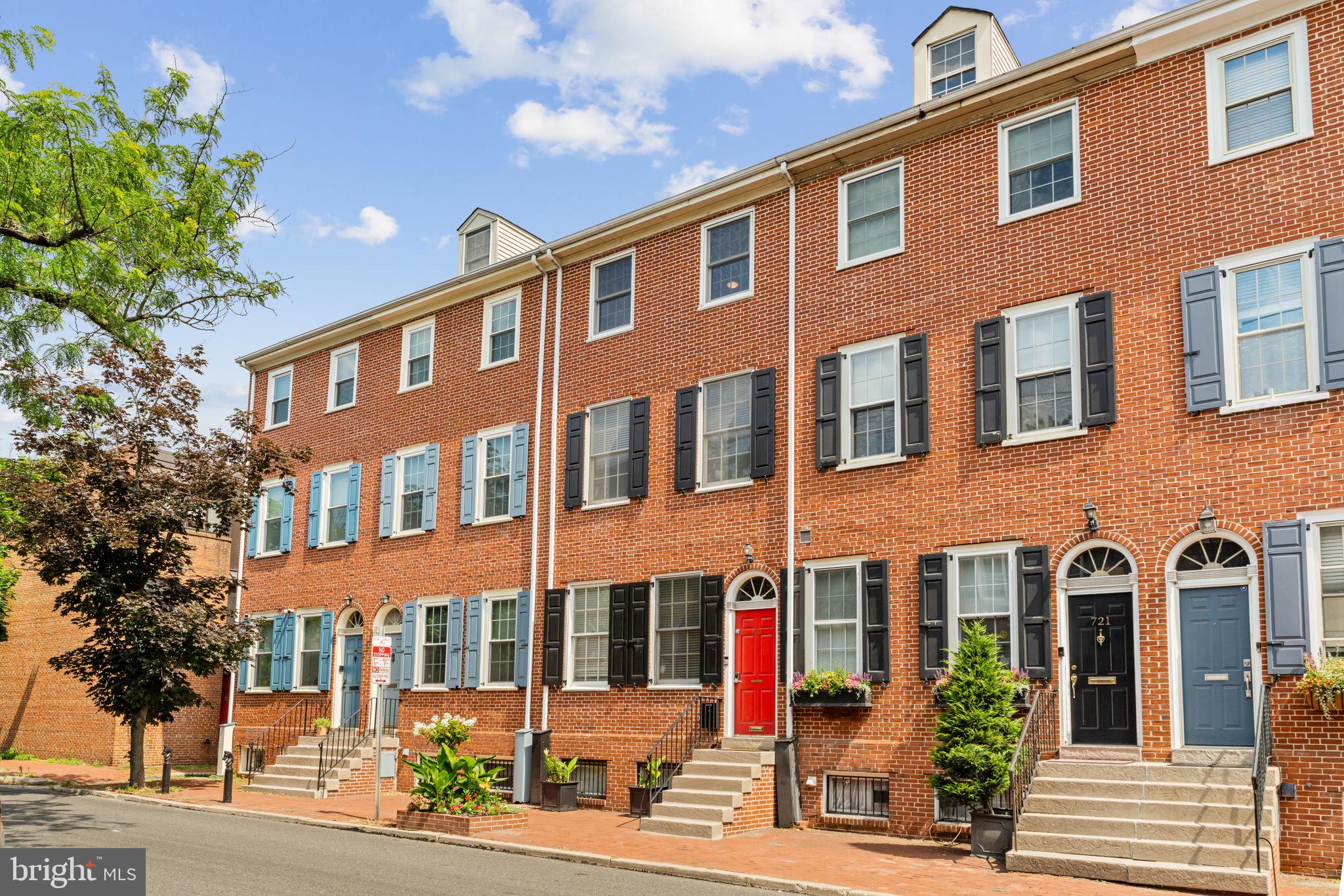 SOCIETY HILL - Residential