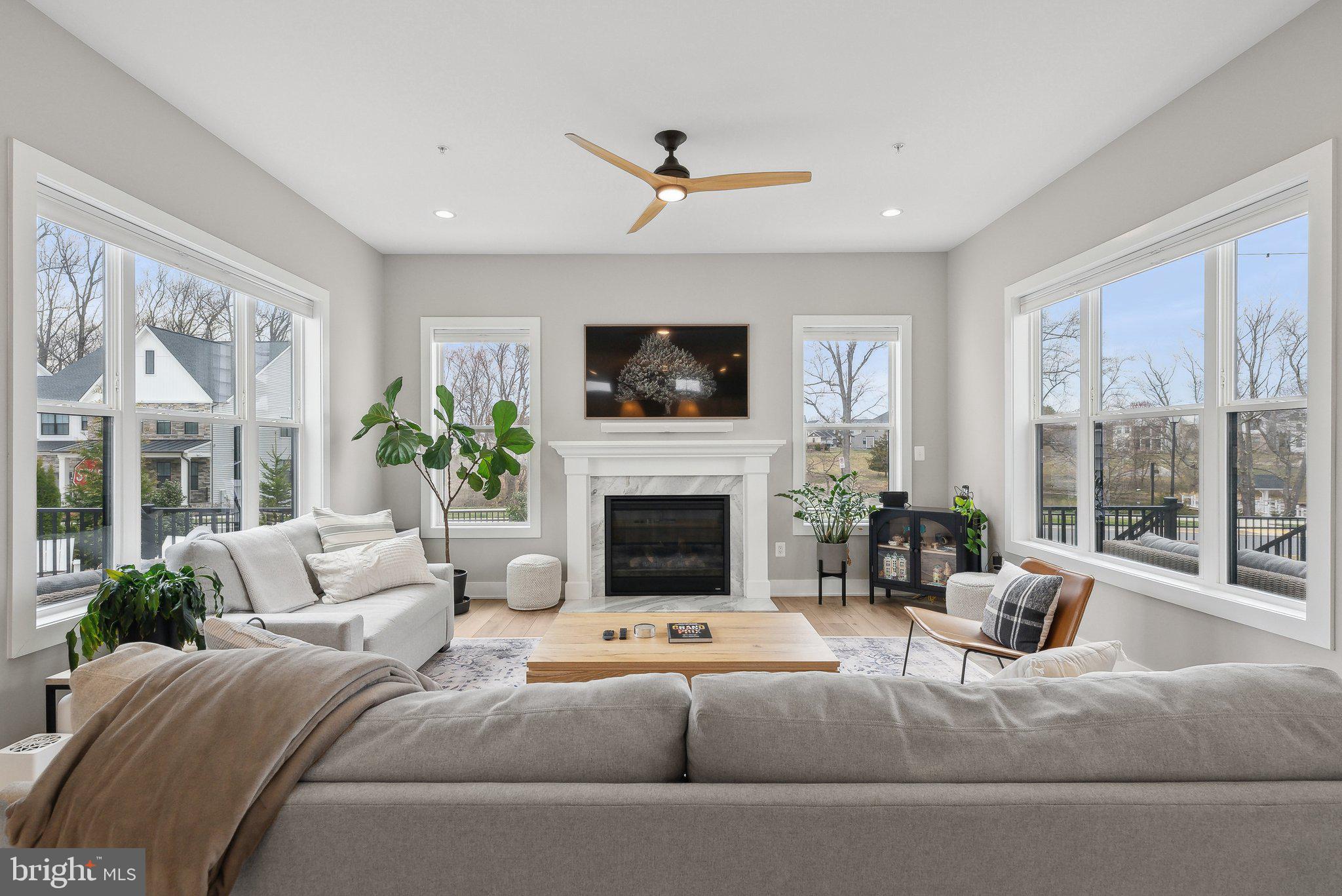 MT. PROSPECT - Residential