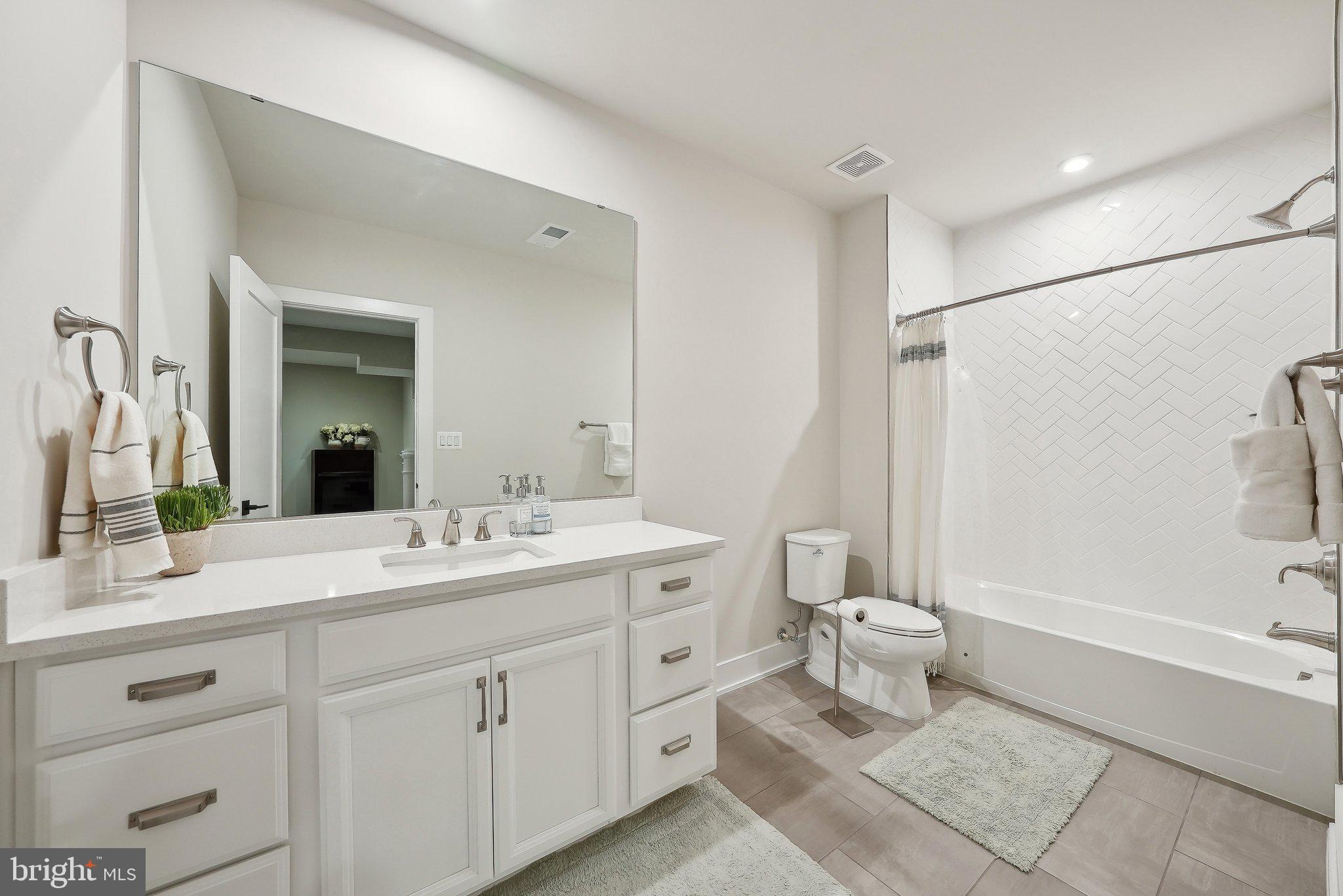 MT. PROSPECT - Residential