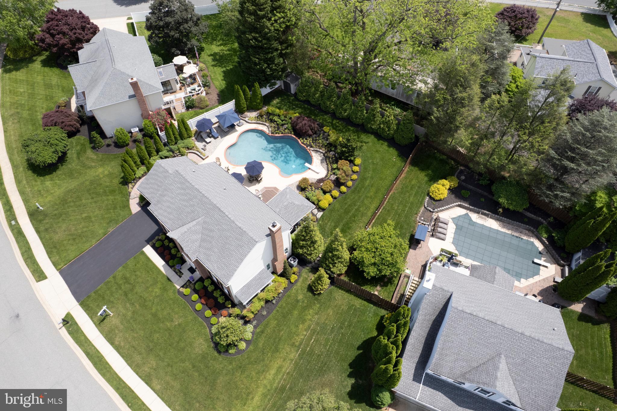 OVERVIEW MANOR - Residential