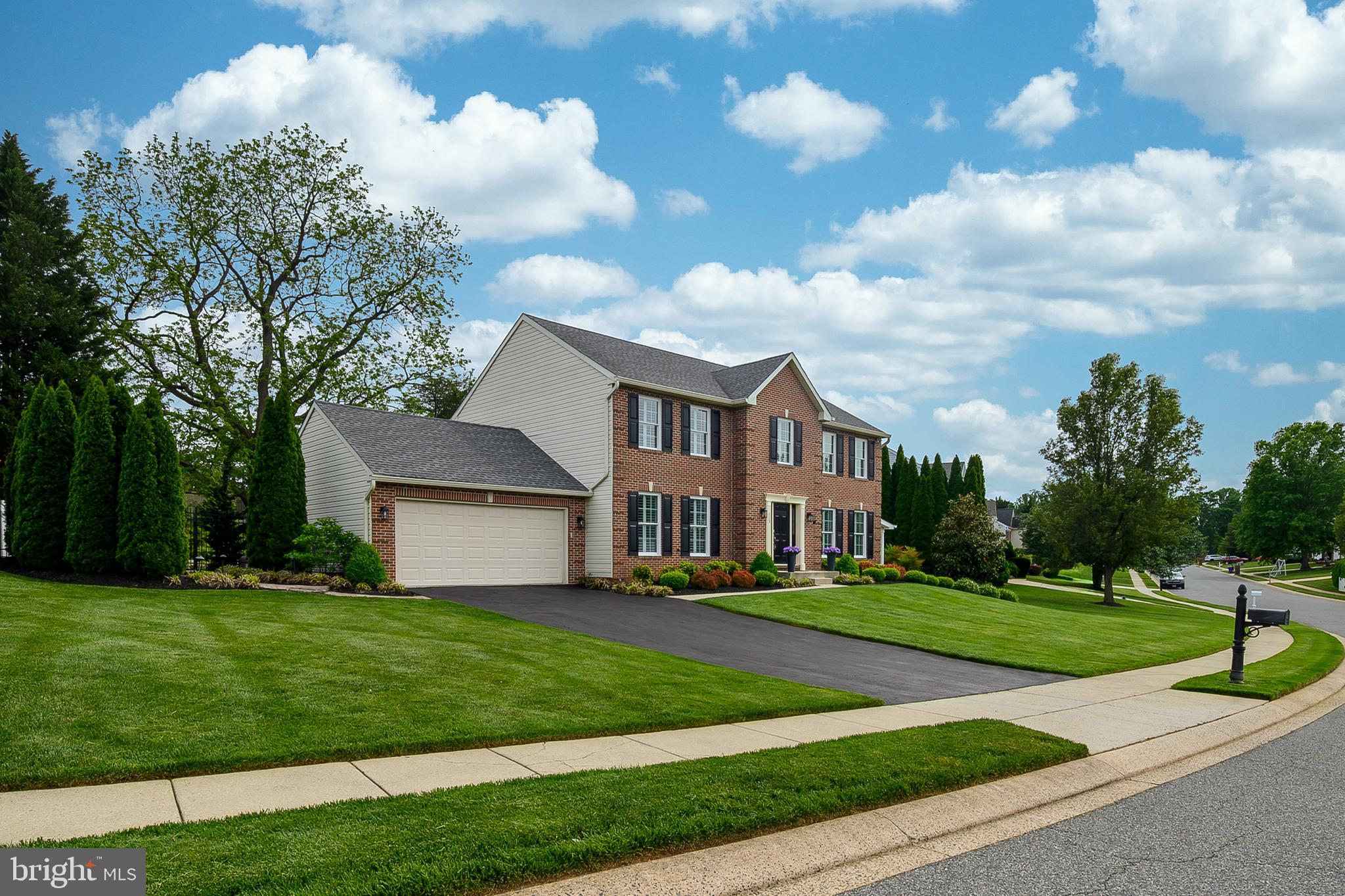 113 BIGMOUNT COURT