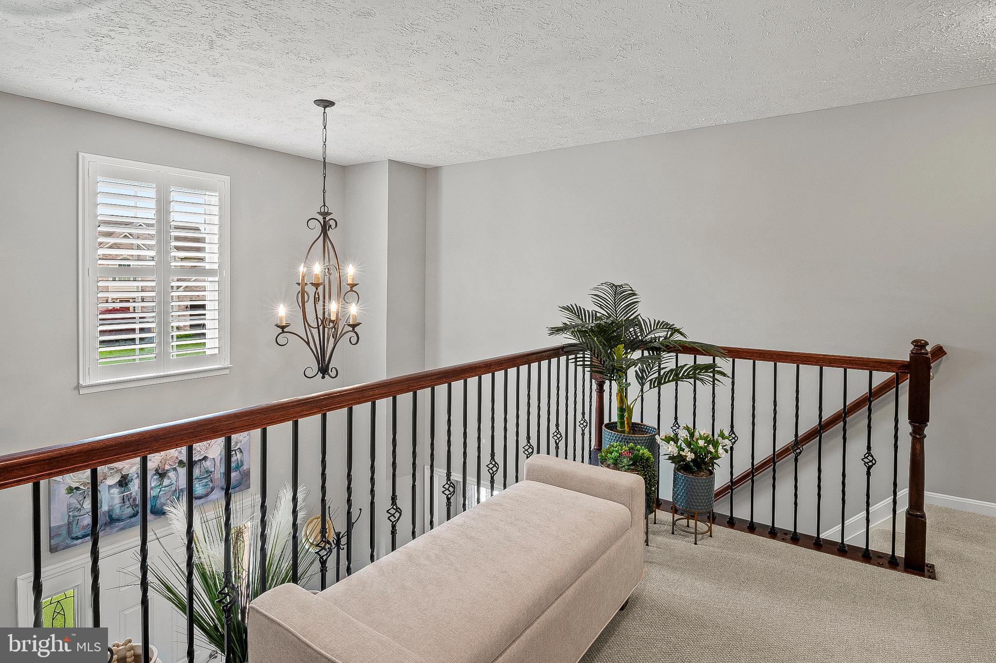 OVERVIEW MANOR - Residential