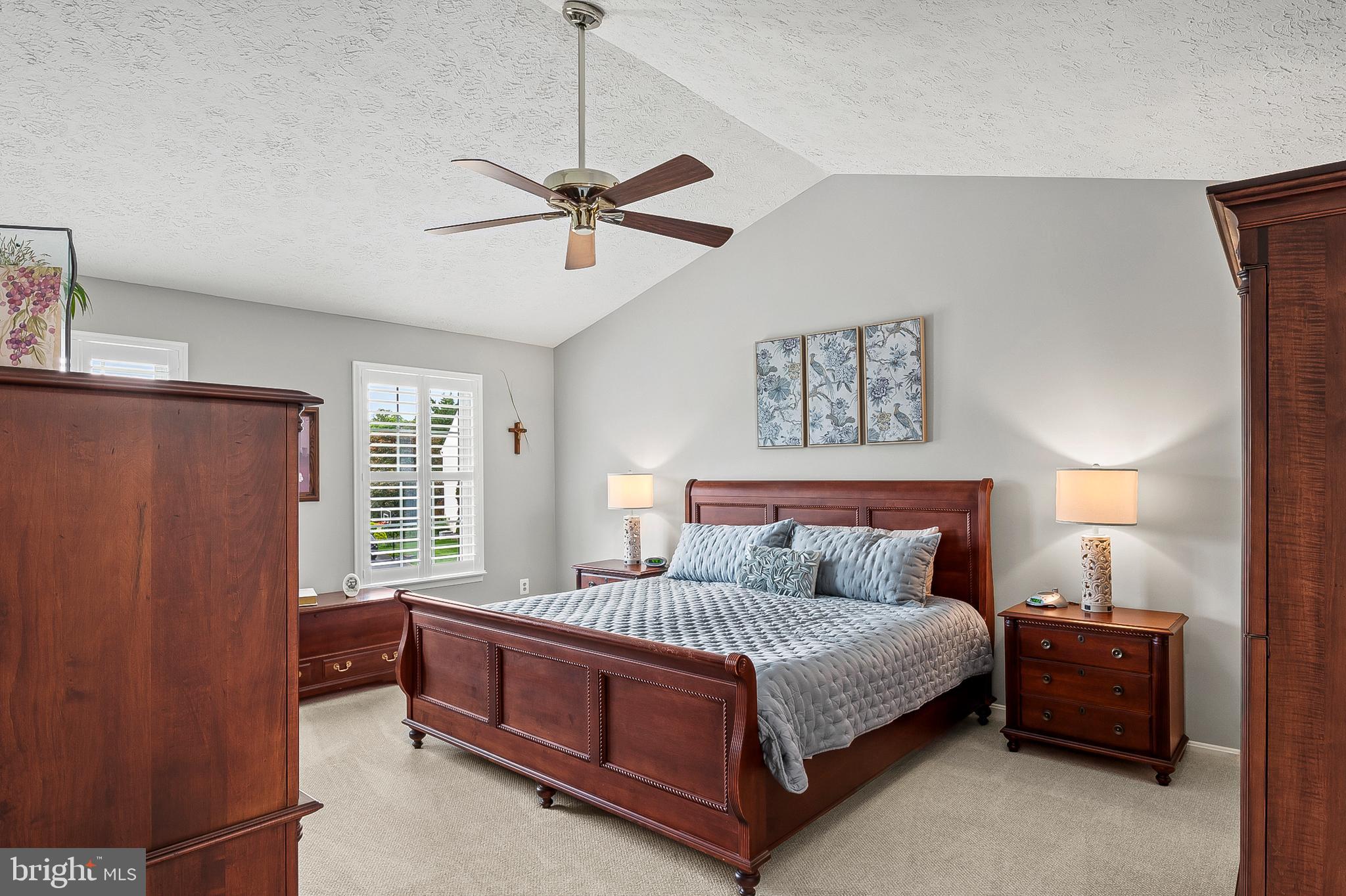 OVERVIEW MANOR - Residential