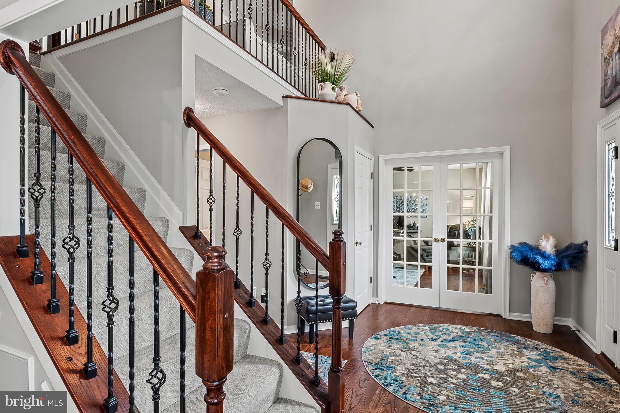 OVERVIEW MANOR - Residential