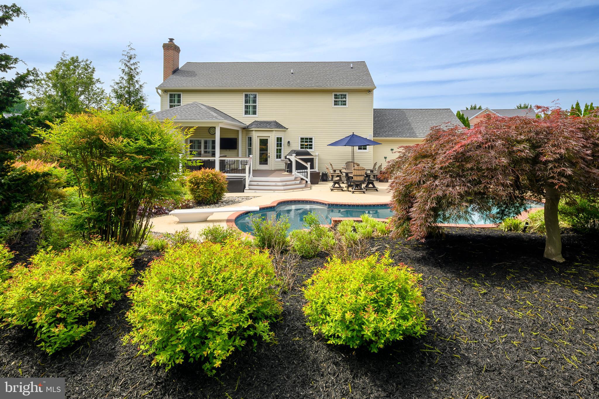 OVERVIEW MANOR - Residential