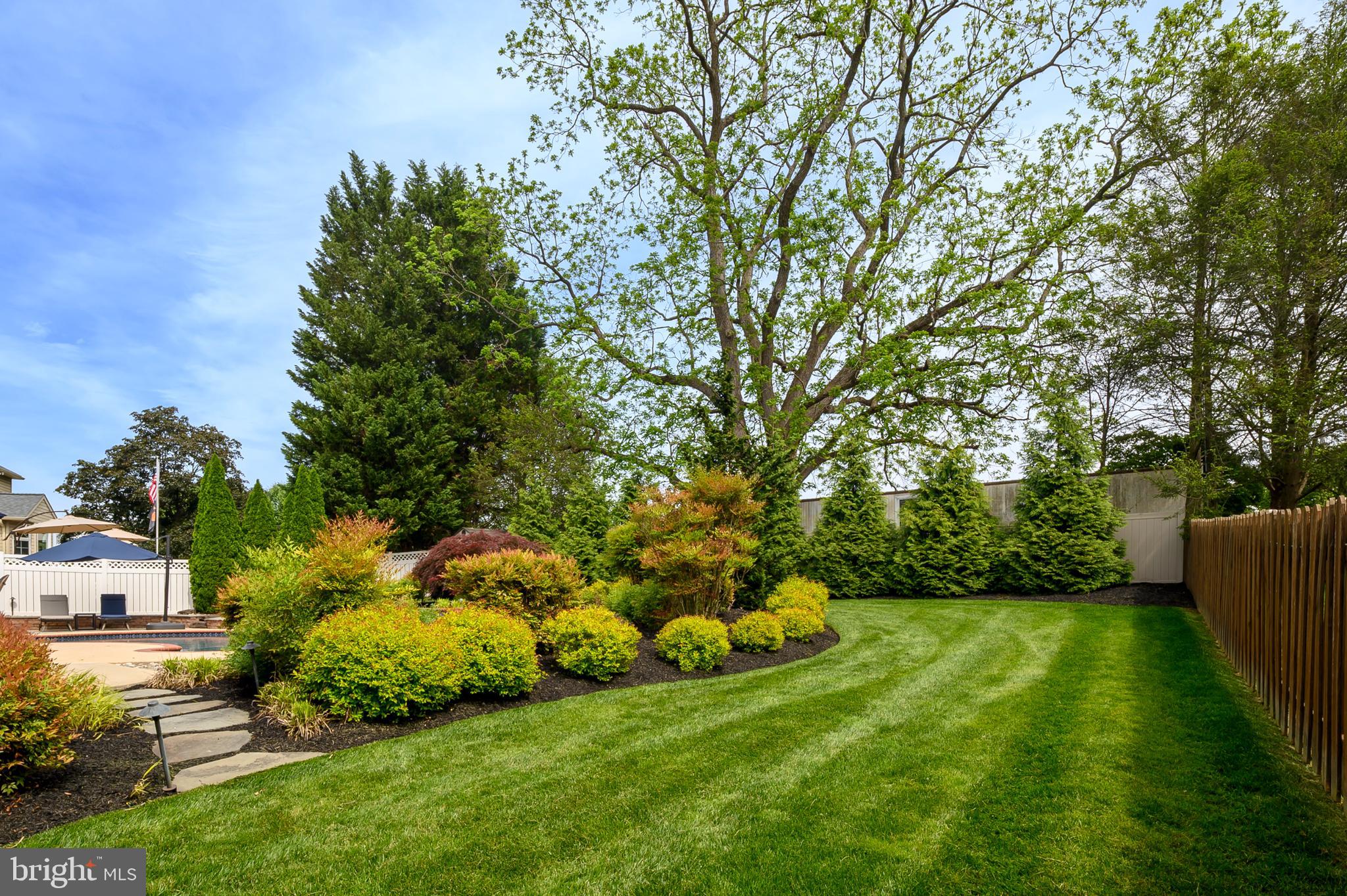 OVERVIEW MANOR - Residential