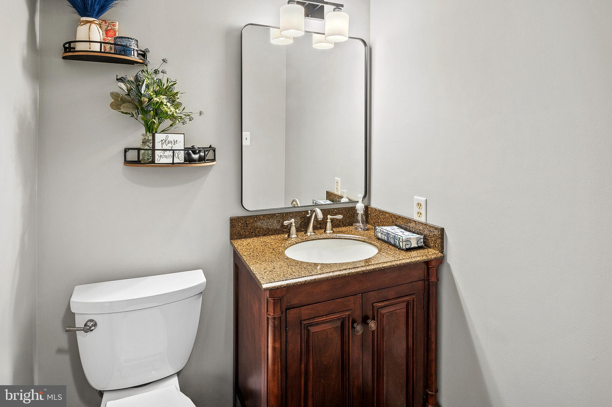 OVERVIEW MANOR - Residential