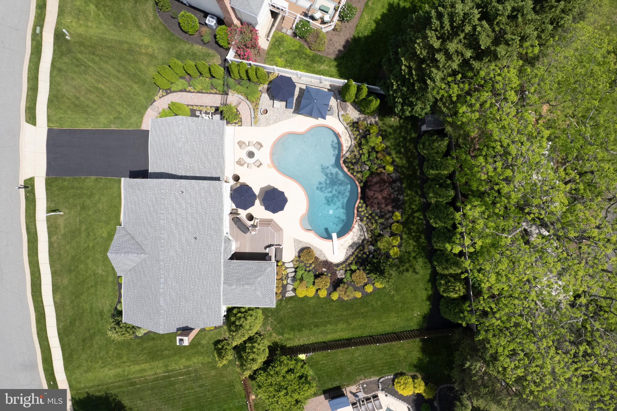 OVERVIEW MANOR - Residential