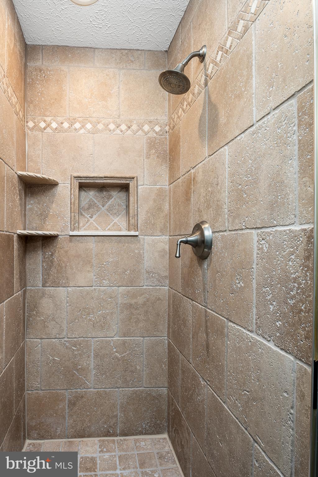 OVERVIEW MANOR - Residential