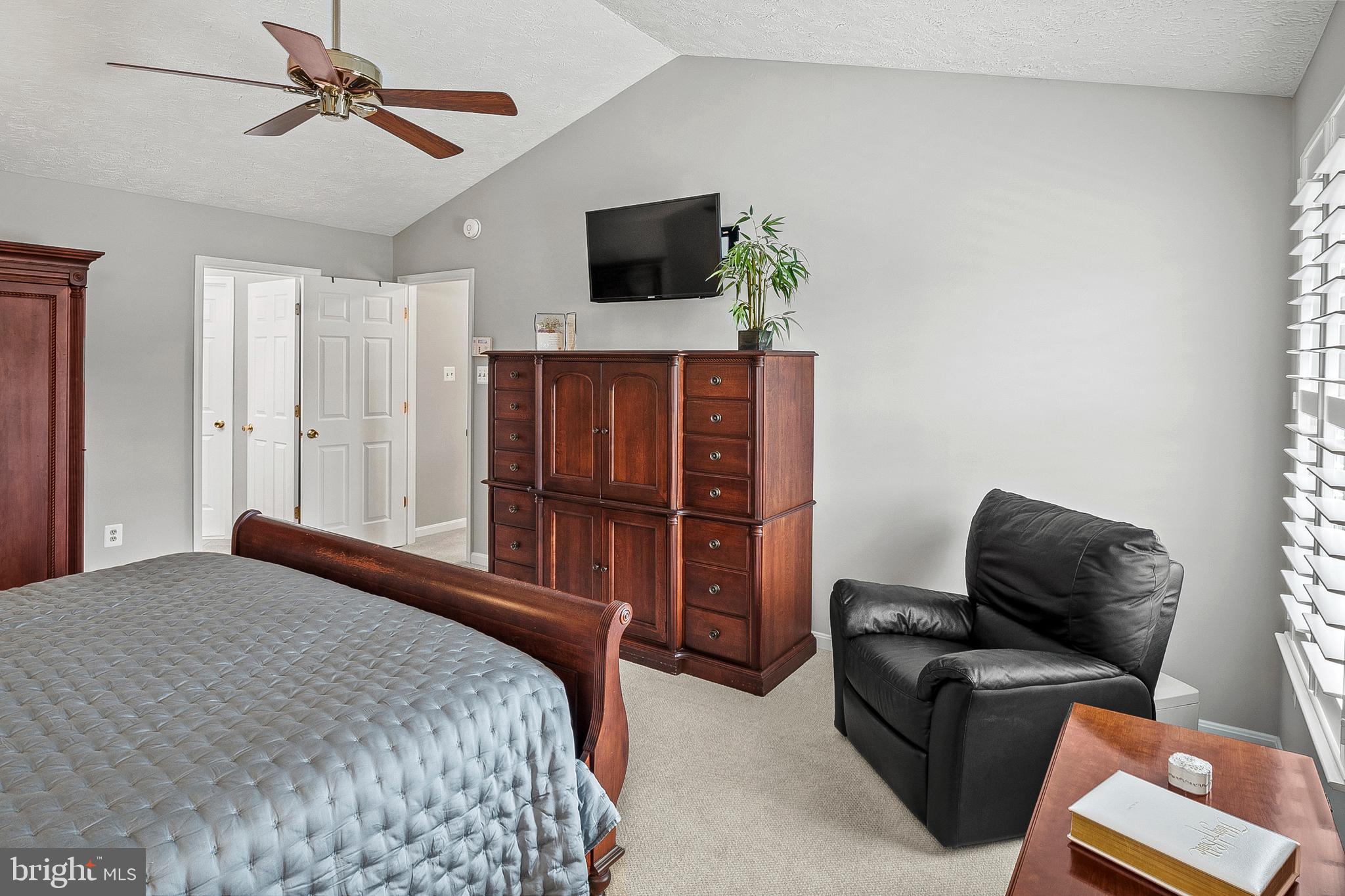 OVERVIEW MANOR - Residential