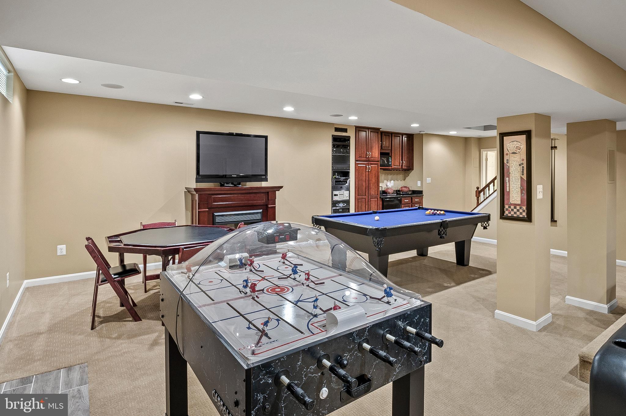 OVERVIEW MANOR - Residential