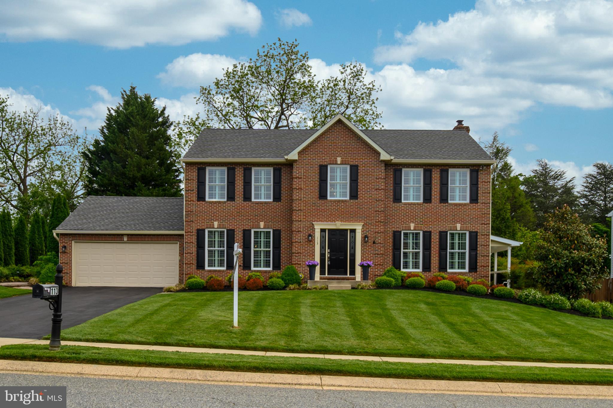 OVERVIEW MANOR - Residential