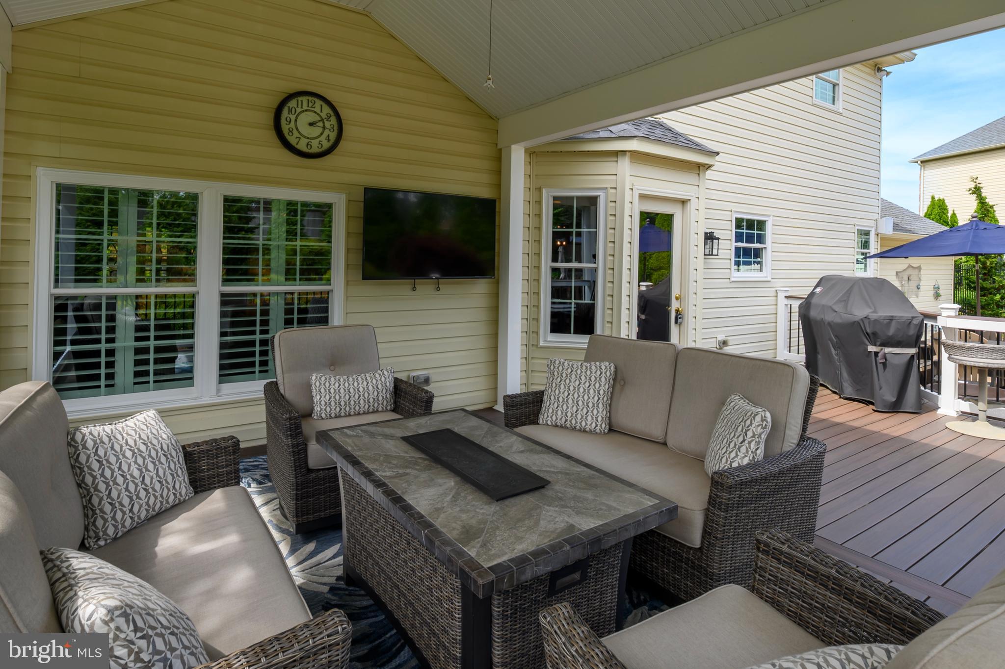 OVERVIEW MANOR - Residential