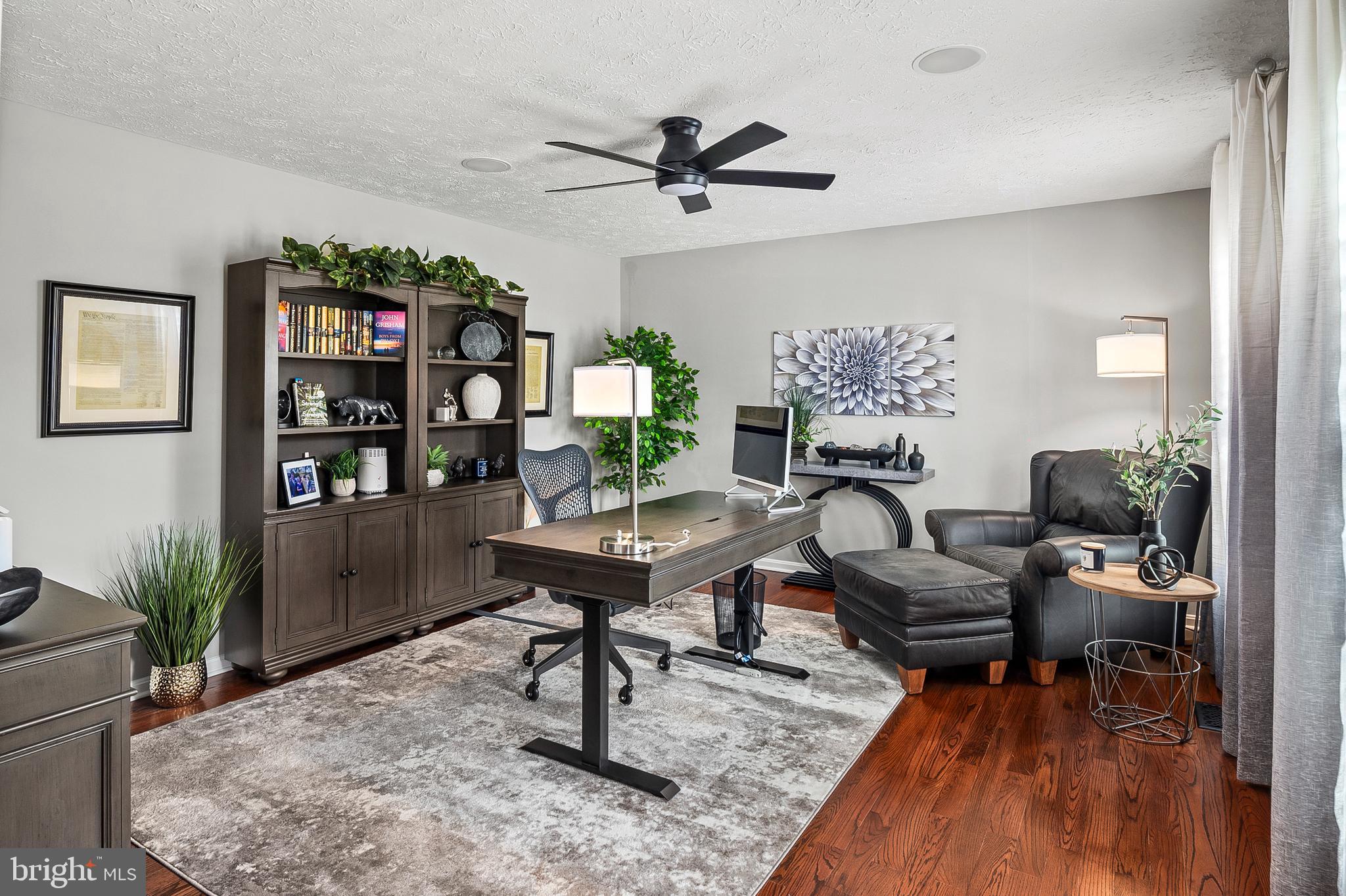 OVERVIEW MANOR - Residential