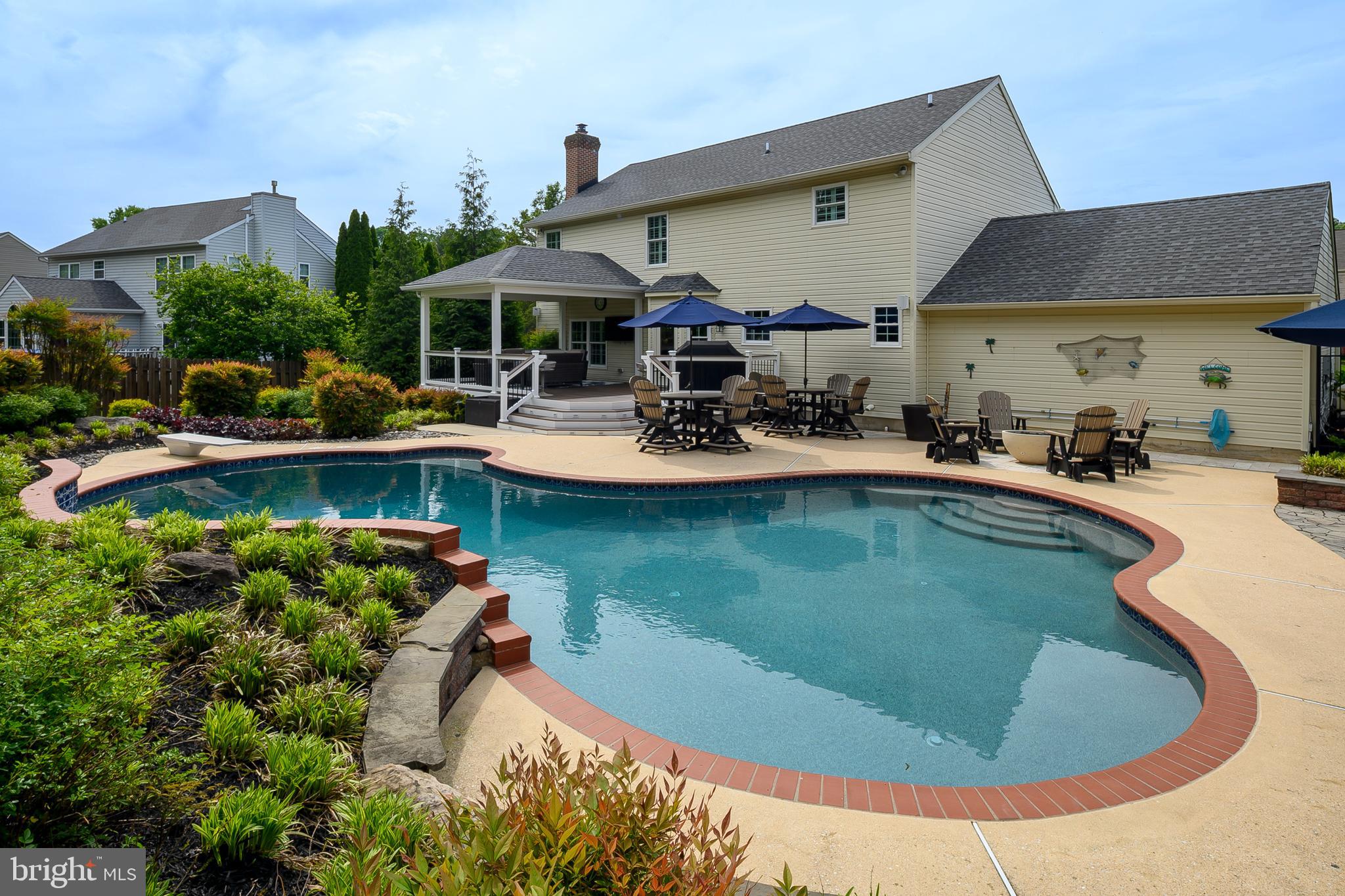 OVERVIEW MANOR - Residential