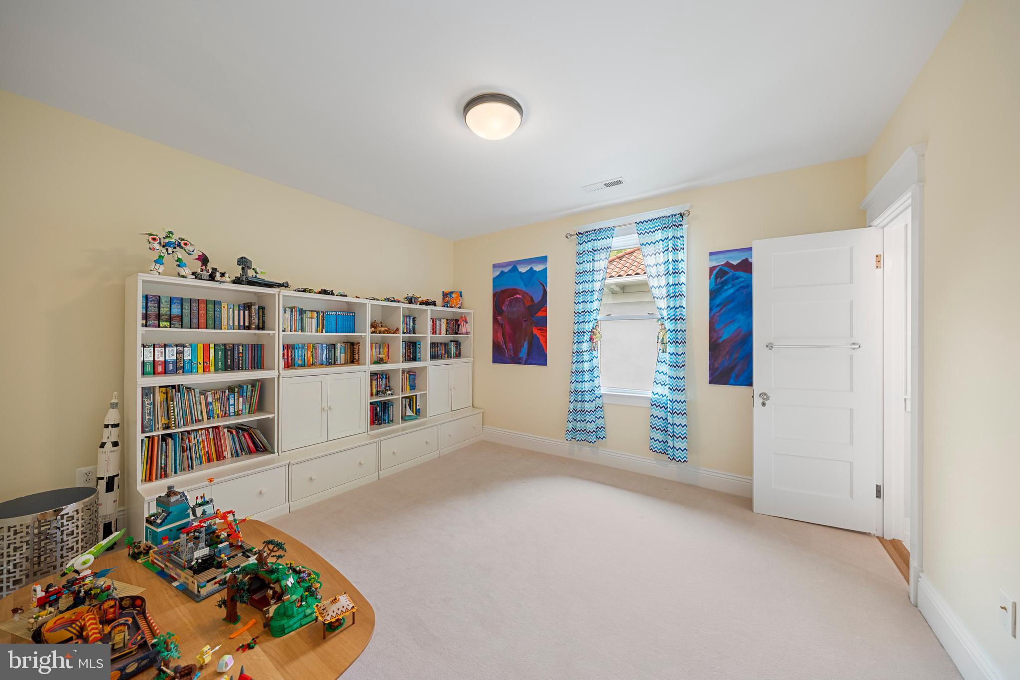 OBSERVATORY CIRCLE - Residential