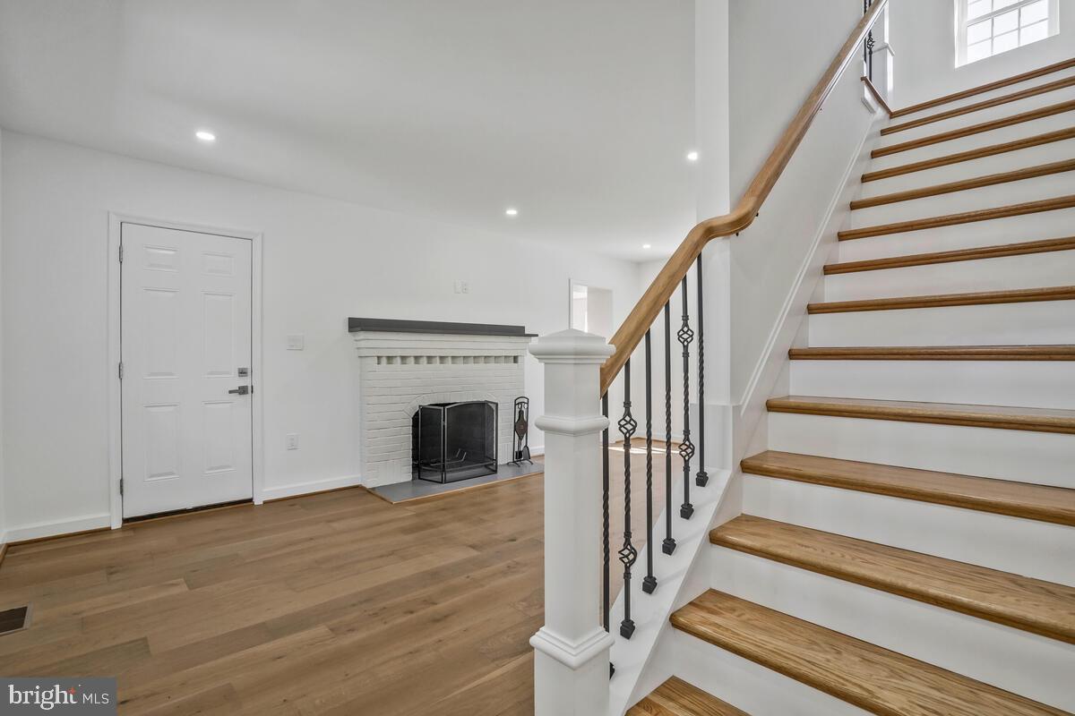 2839 MEADOW LANE
