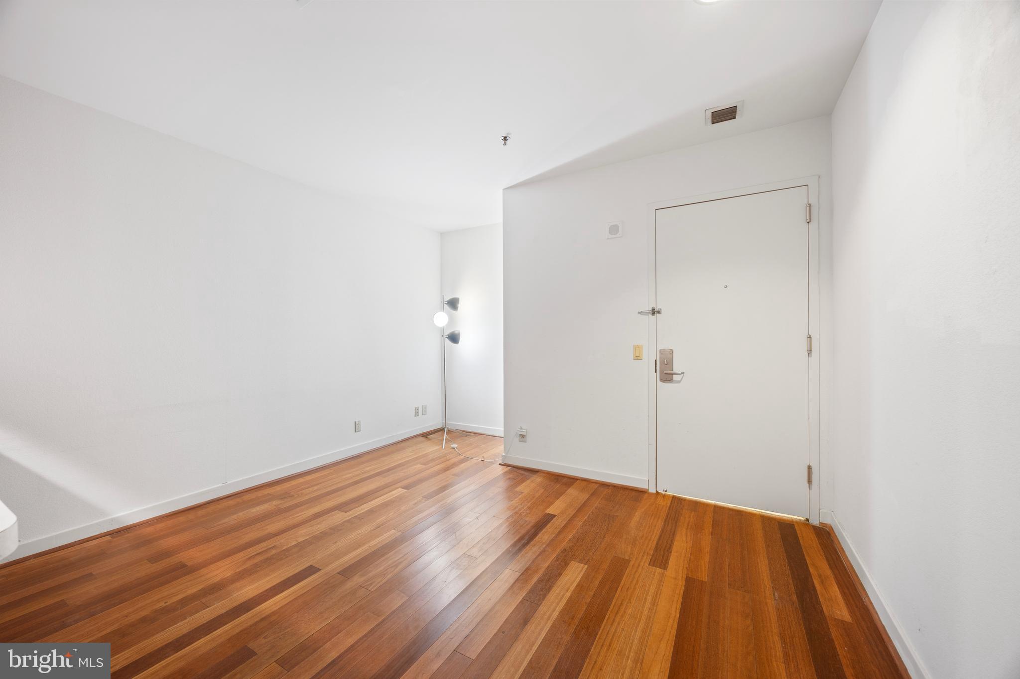 1100 VINE STREET 1209