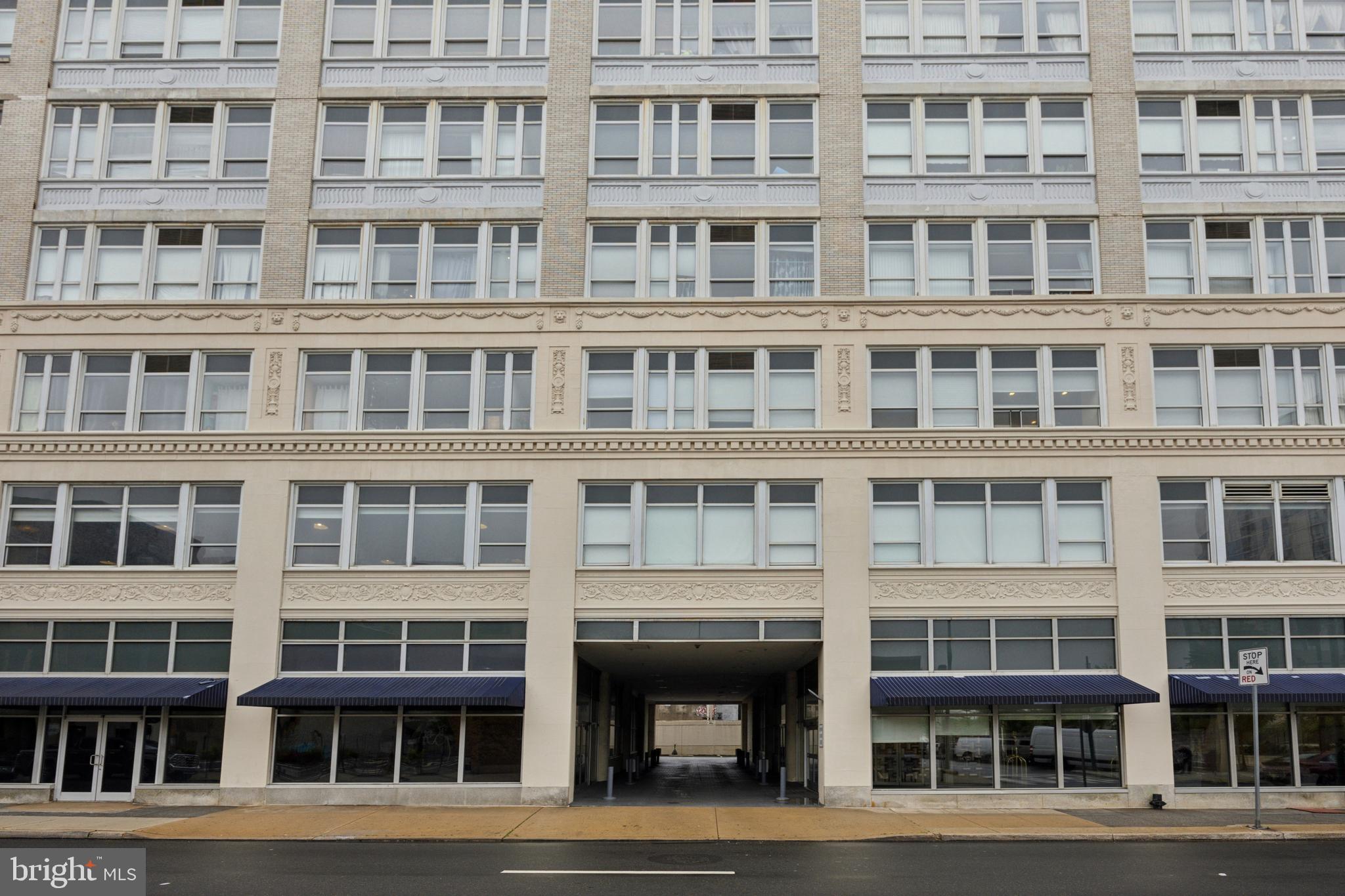 1100 VINE STREET 1209