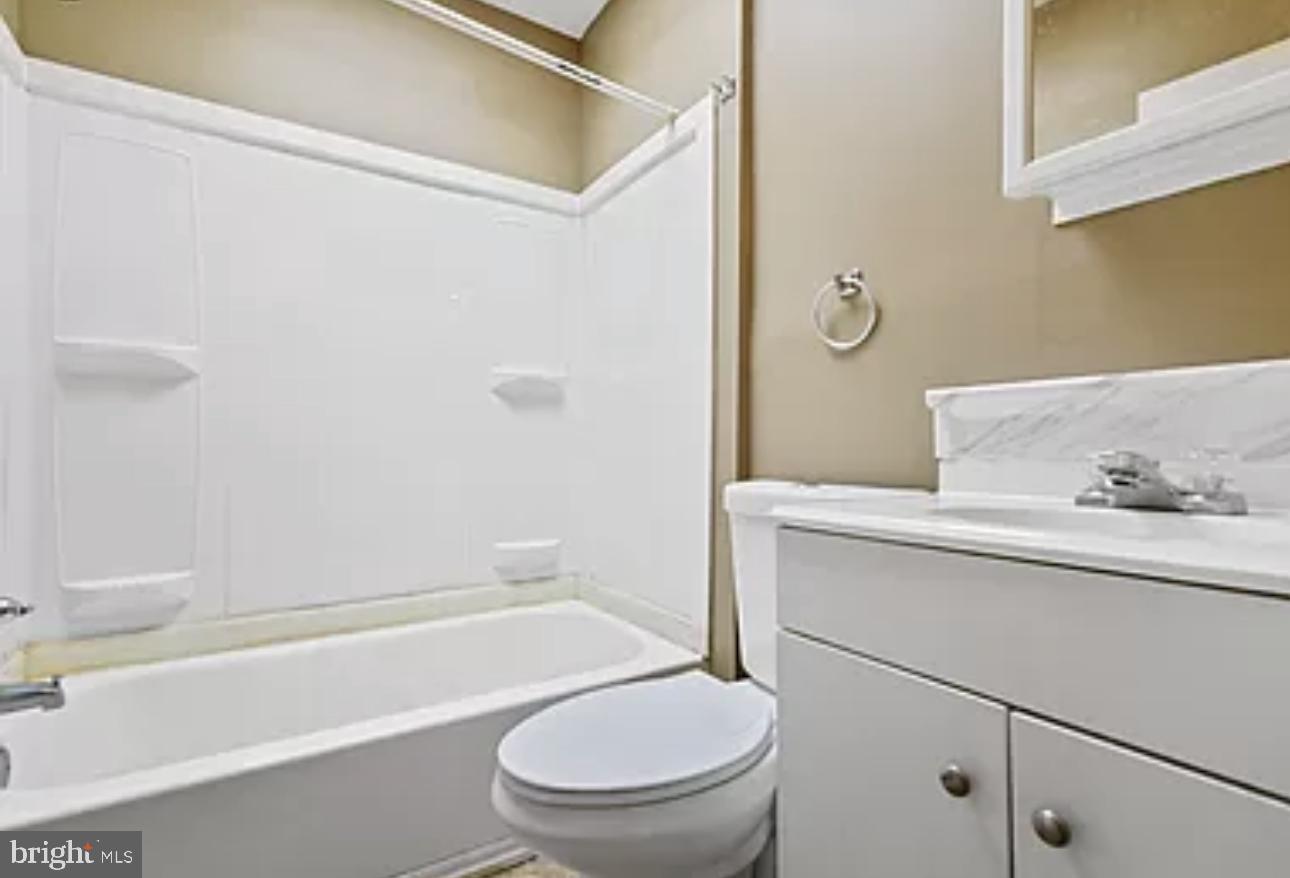 BELAIR-EDISON - Residential Lease