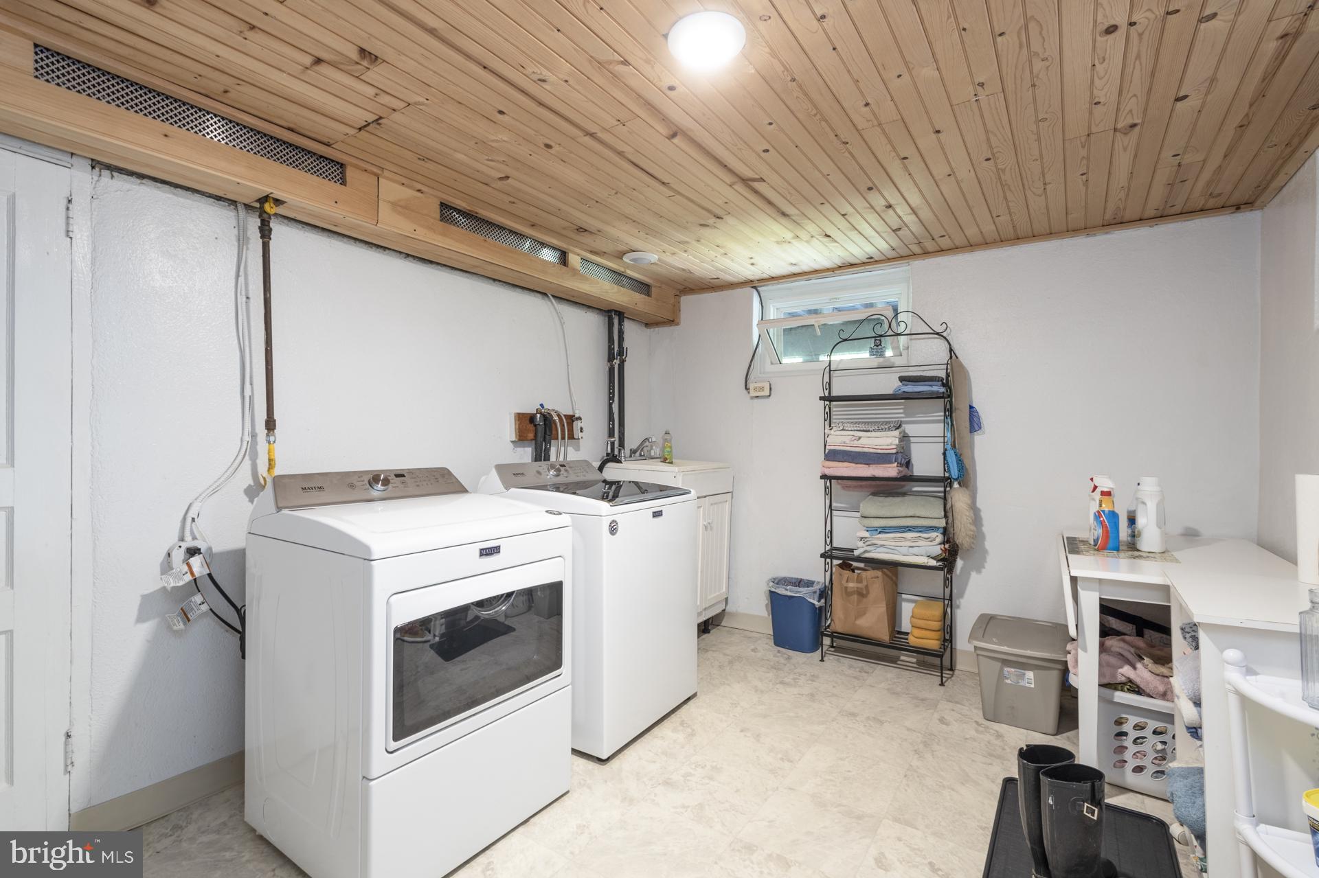 NORTH HILLS - Residential