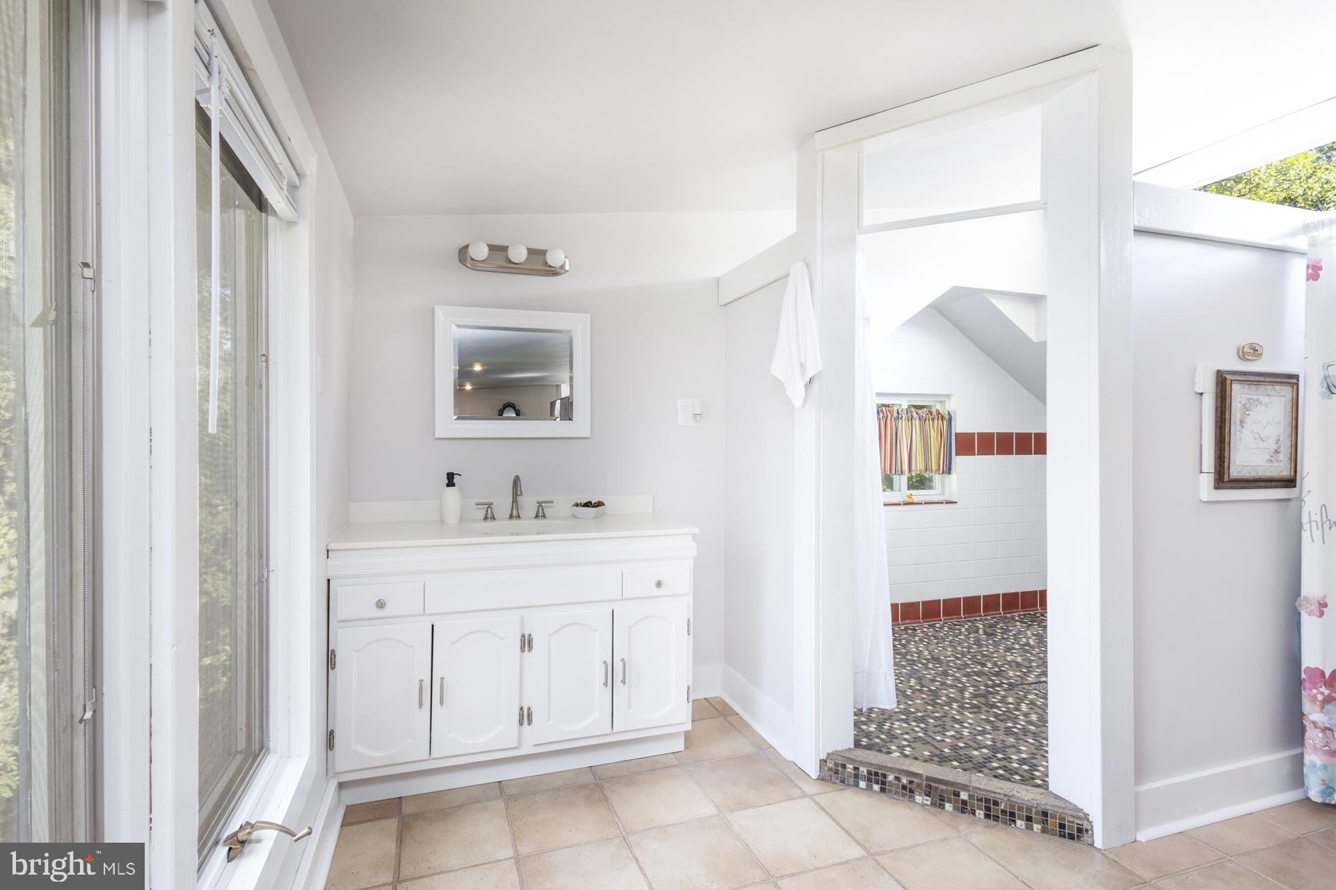 NORTH HILLS - Residential