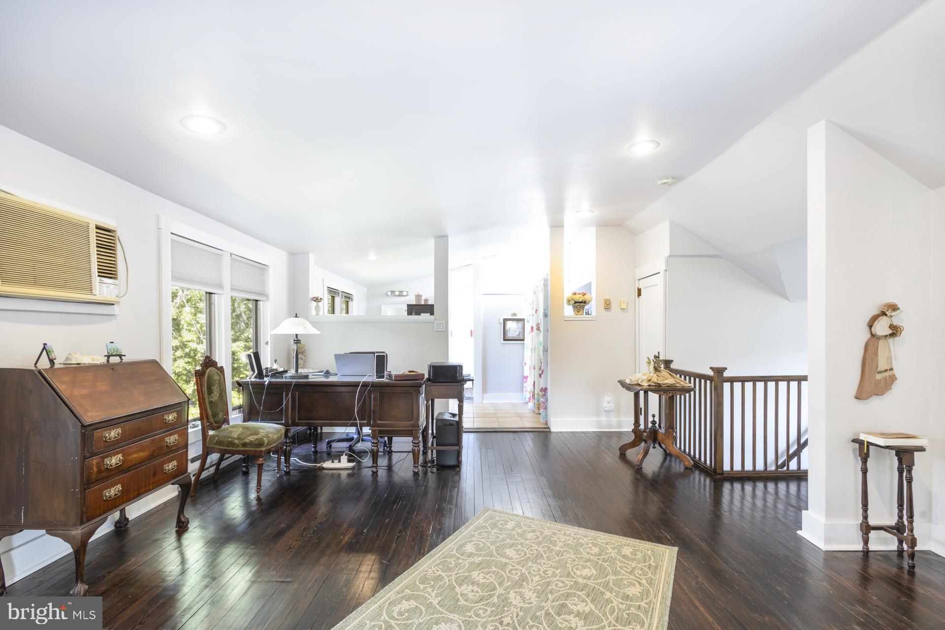 NORTH HILLS - Residential