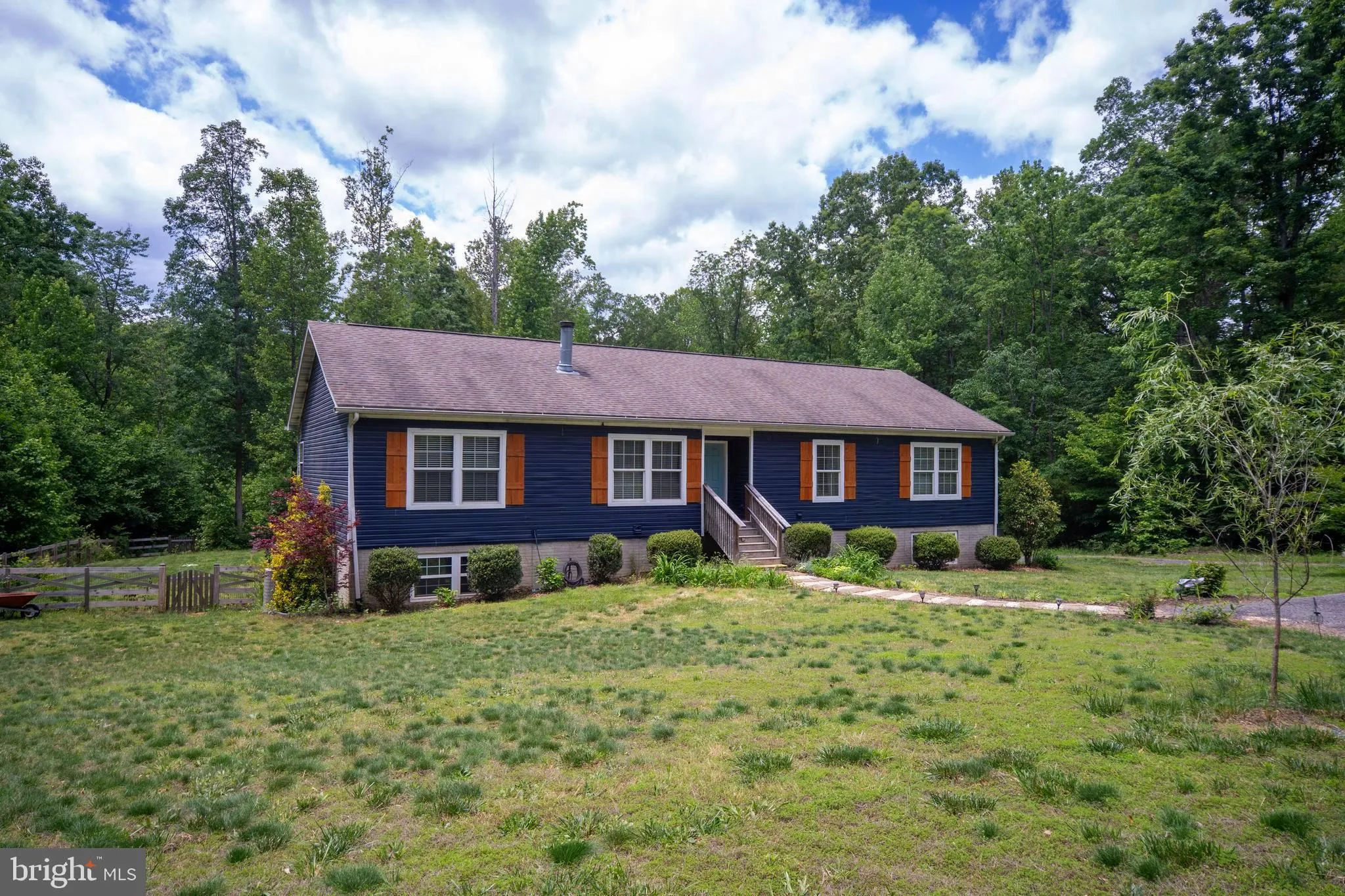 Fredericksburg, Virginia 22406, United States, 5 Bedrooms Bedrooms, ,3 BathroomsBathrooms,Residential,Active,139048