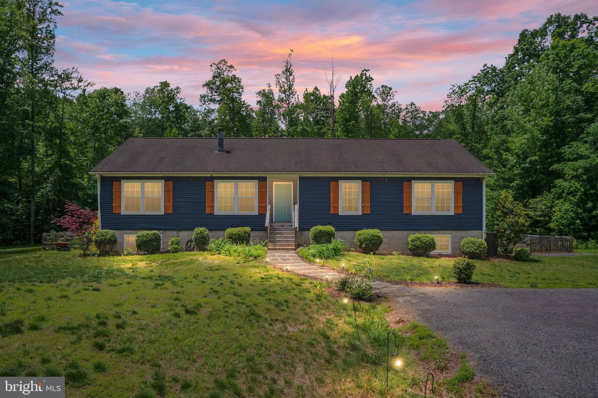 Fredericksburg, Virginia 22406, United States, 5 Bedrooms Bedrooms, ,3 BathroomsBathrooms,Residential,Active,139048