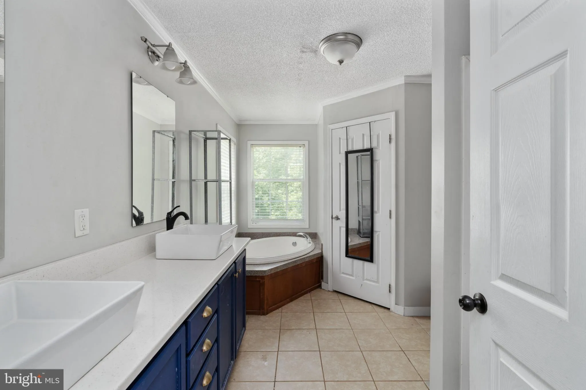 Fredericksburg, Virginia 22406, United States, 5 Bedrooms Bedrooms, ,3 BathroomsBathrooms,Residential,Active,139048