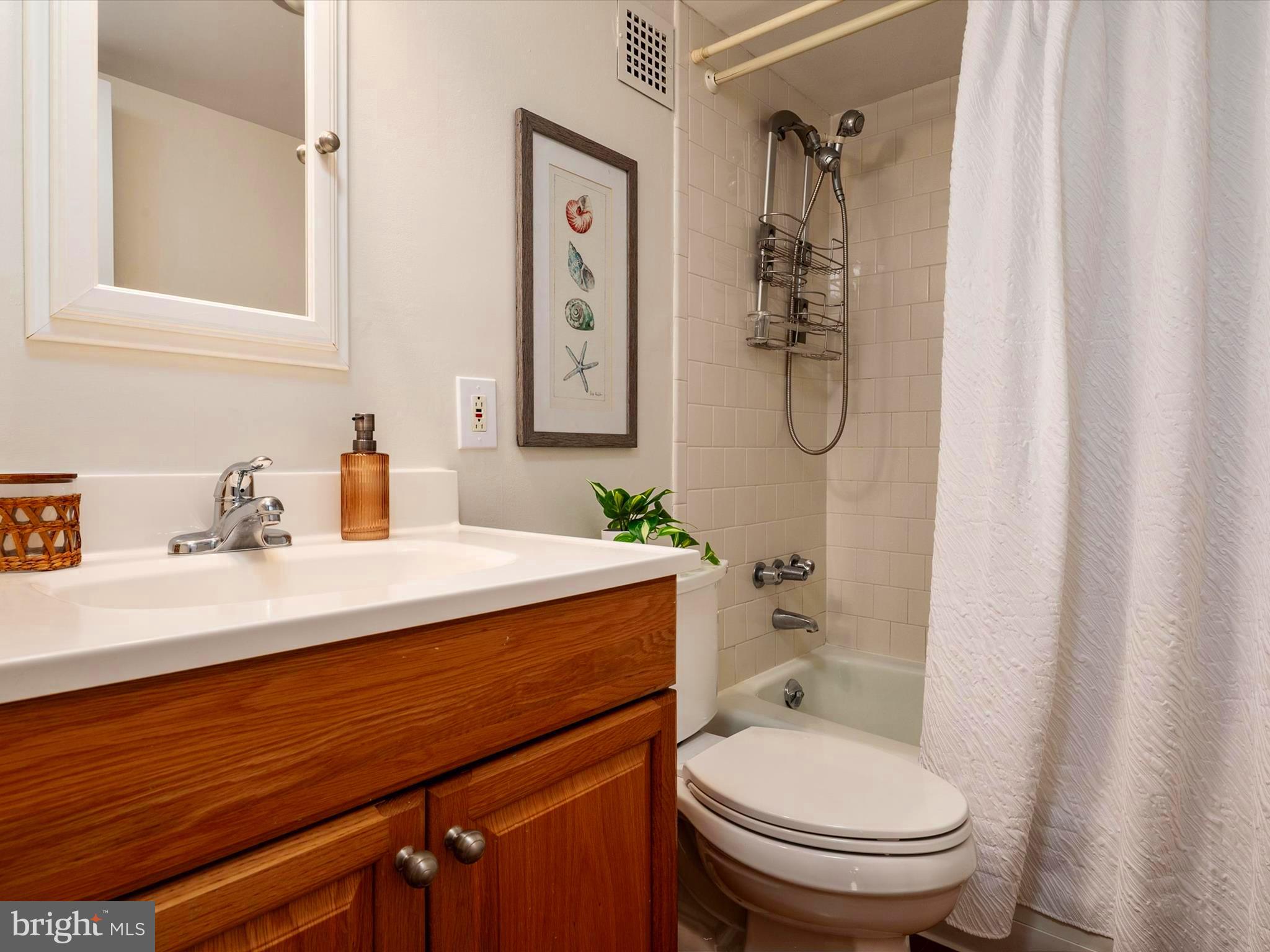 EASTPORT - Residential