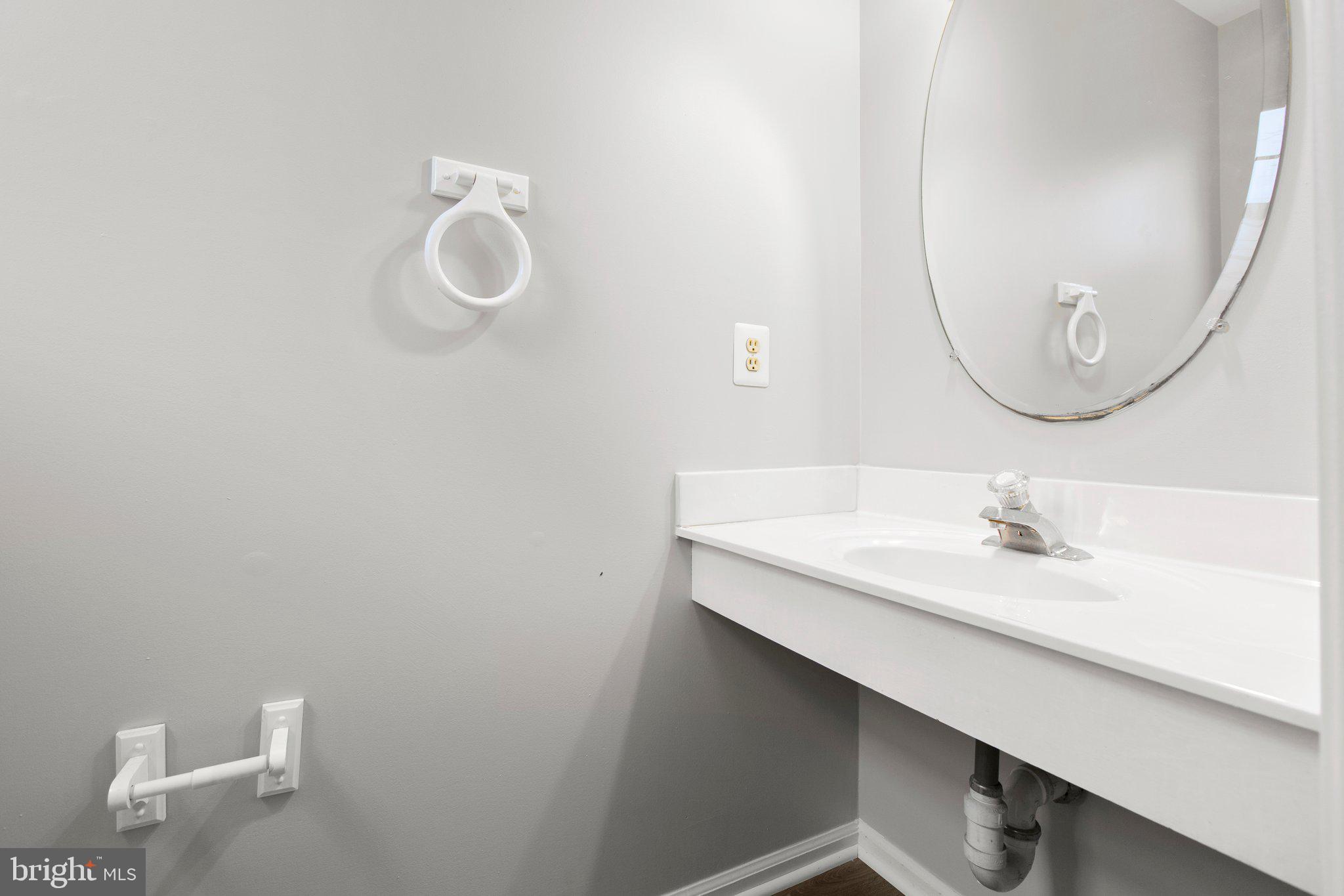 STOCKBRIDGE CONDO - Residential