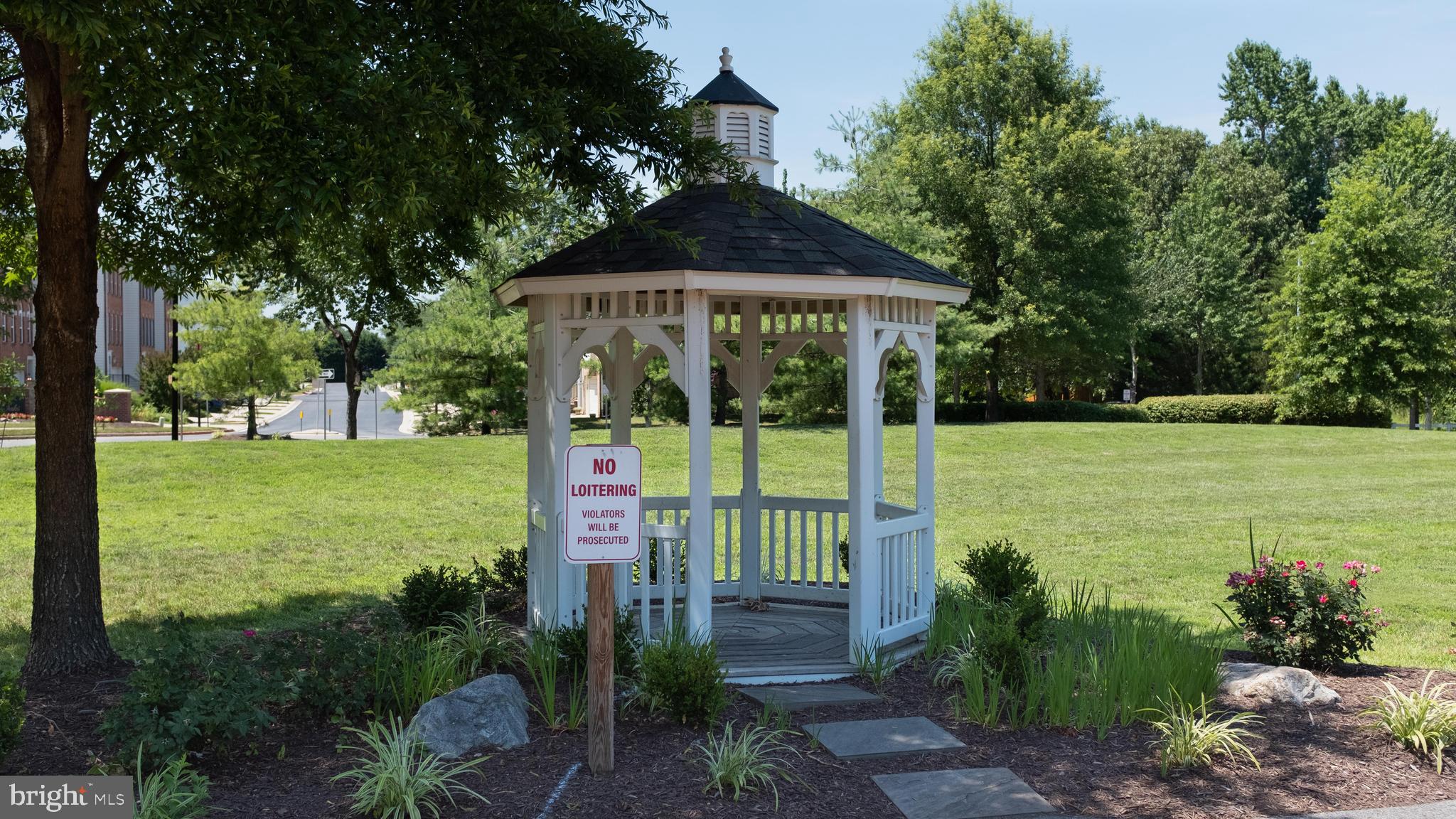 RIVER OAKS - Residential Lease