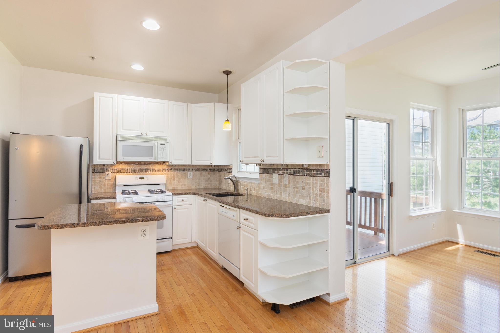 RIVER OAKS - Residential Lease