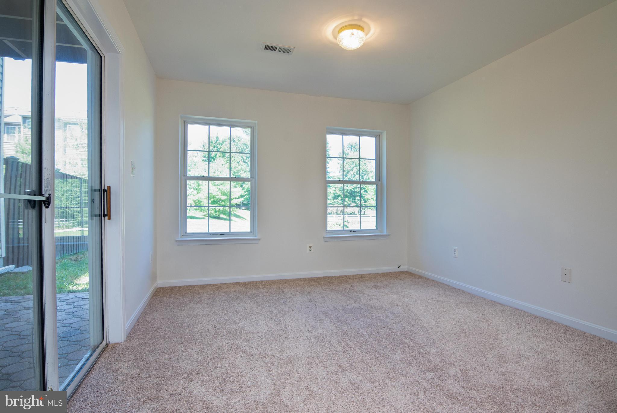 RIVER OAKS - Residential Lease