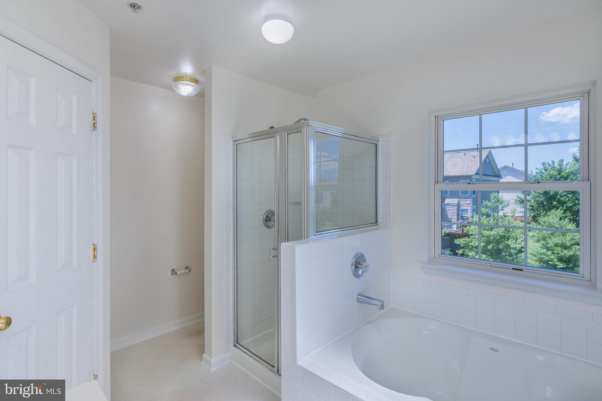 RIVER OAKS - Residential Lease