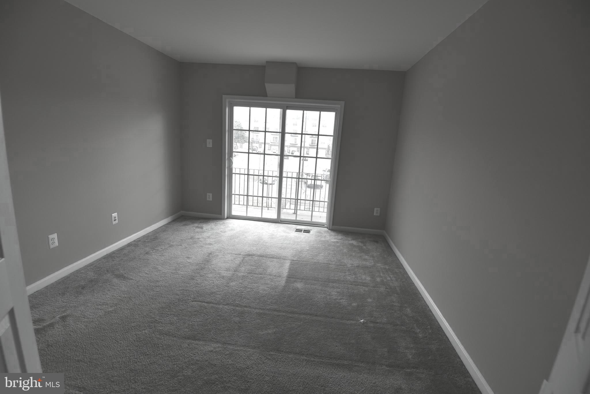 LANSDOWNE TOWN CENTER CONDOS - Residential