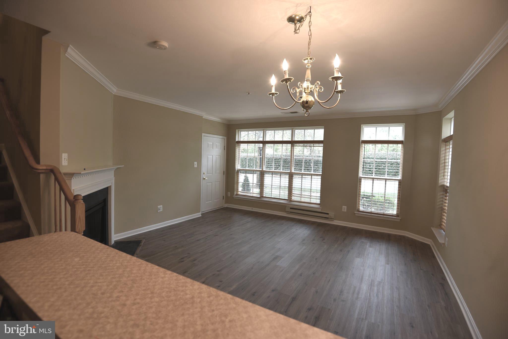 LANSDOWNE TOWN CENTER CONDOS - Residential