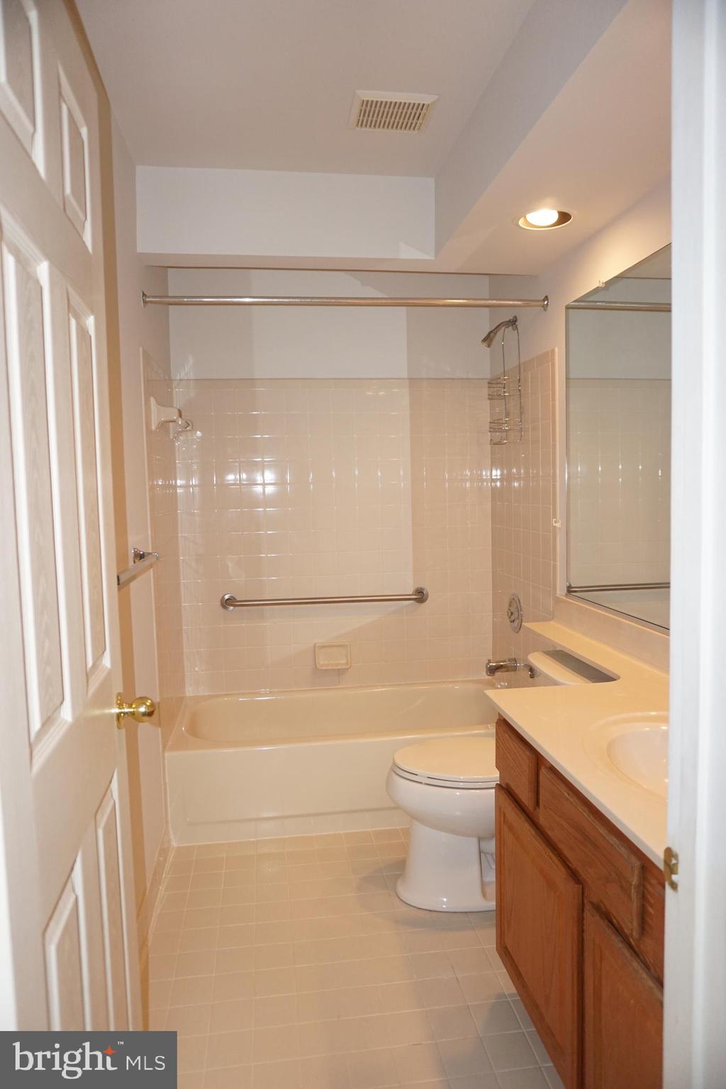 FOX RUN NORTH - Residential Lease