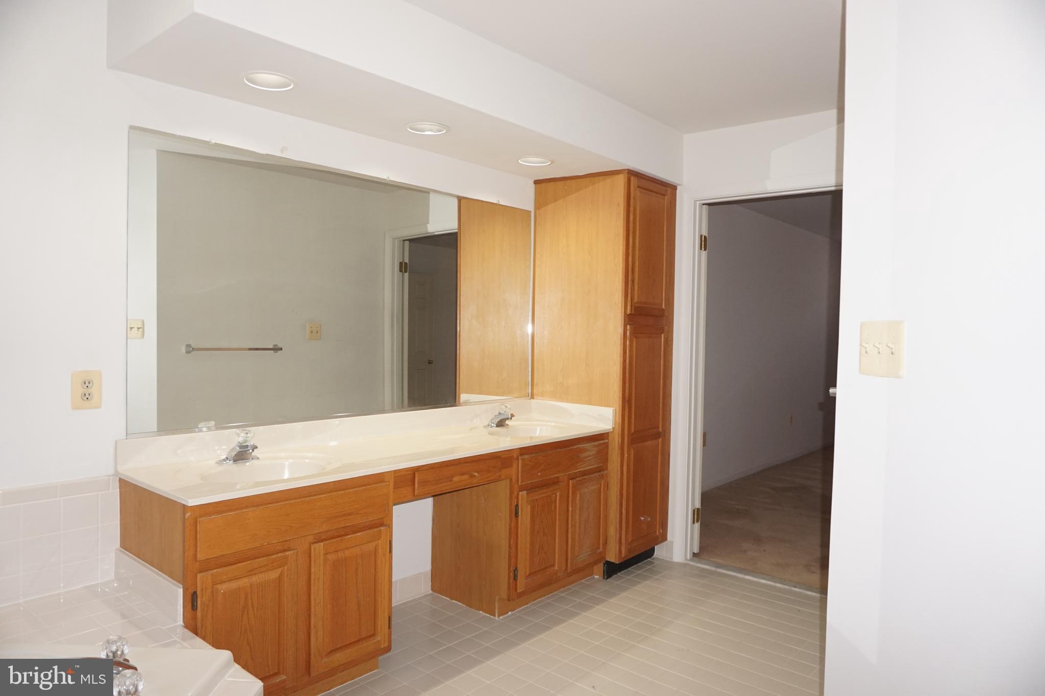 FOX RUN NORTH - Residential Lease