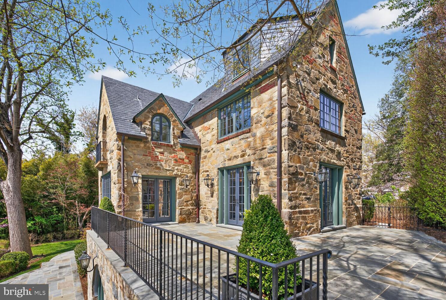 MASSACHUSETTS AVENUE HEIGHTS - Residential