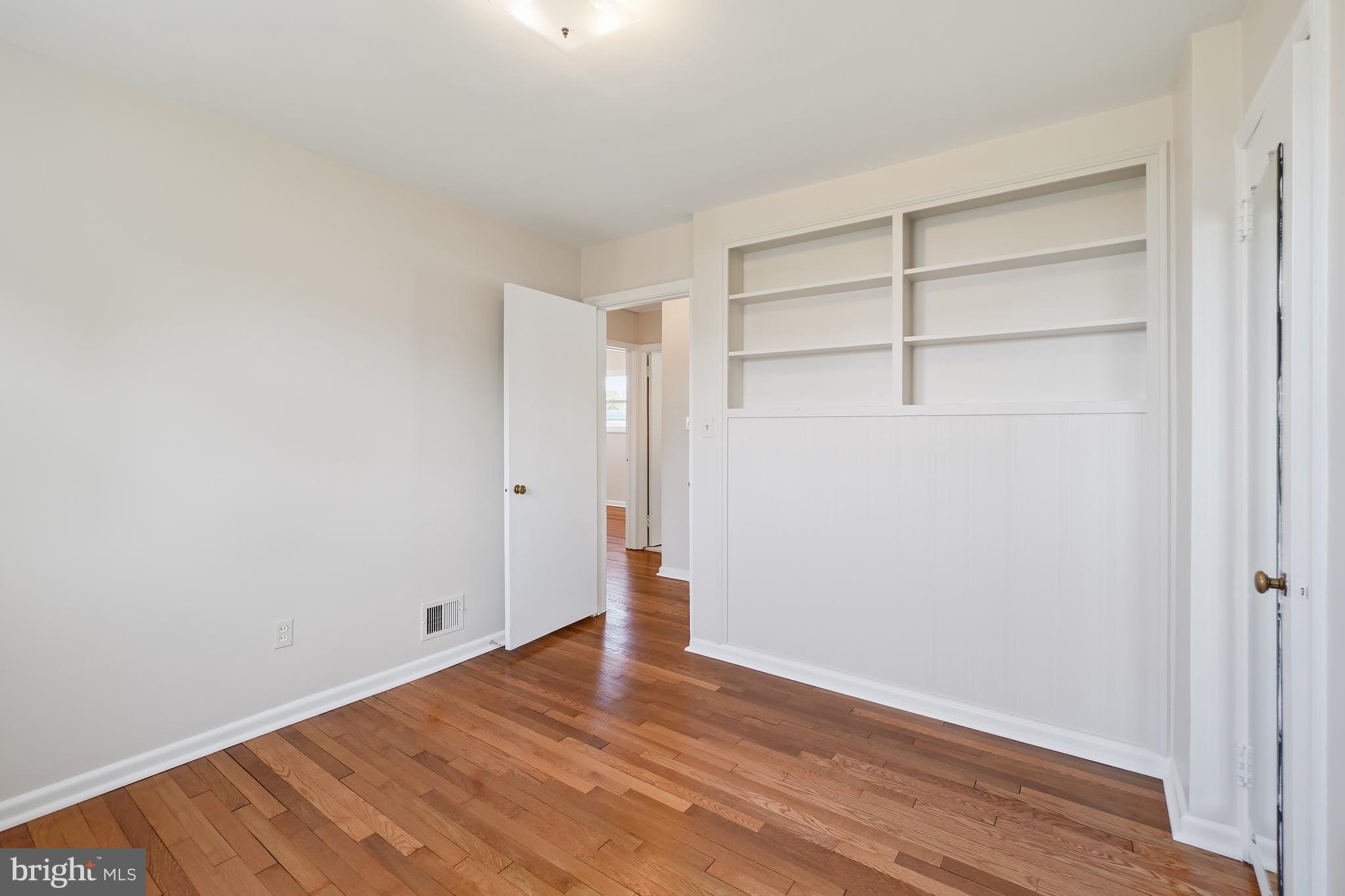 OAKVIEW - Residential