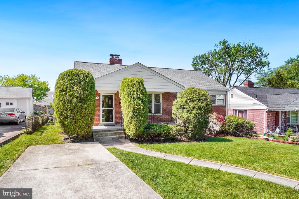 Photo of 1615 Parham Place, SILVER SPRING, MD 20903 (MLS # MDMC2231908)