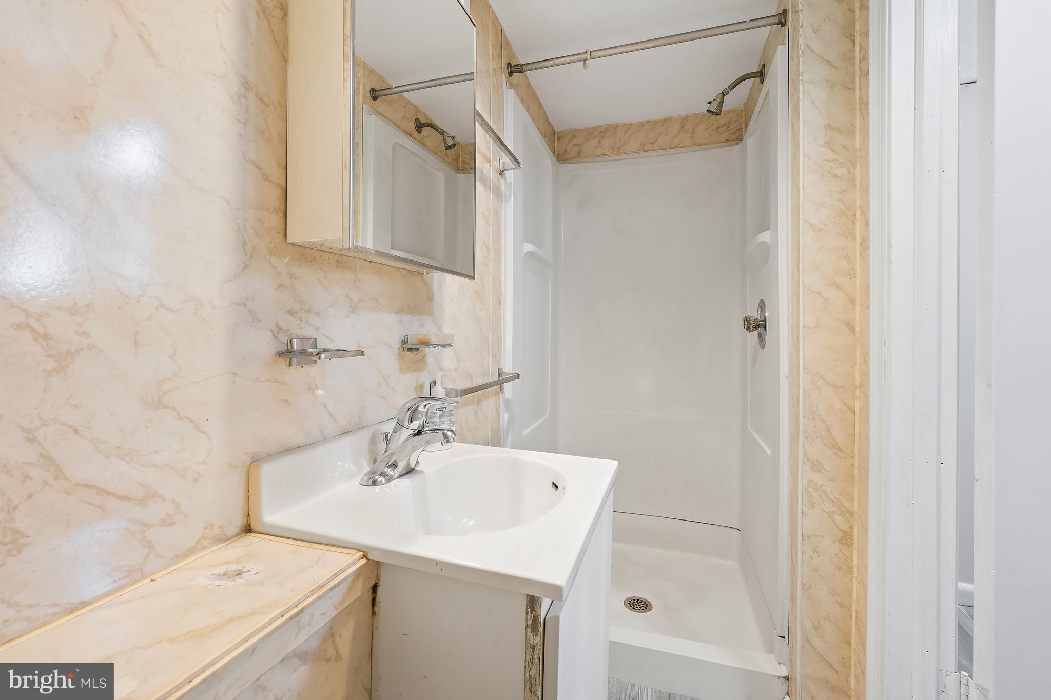 OAKVIEW - Residential