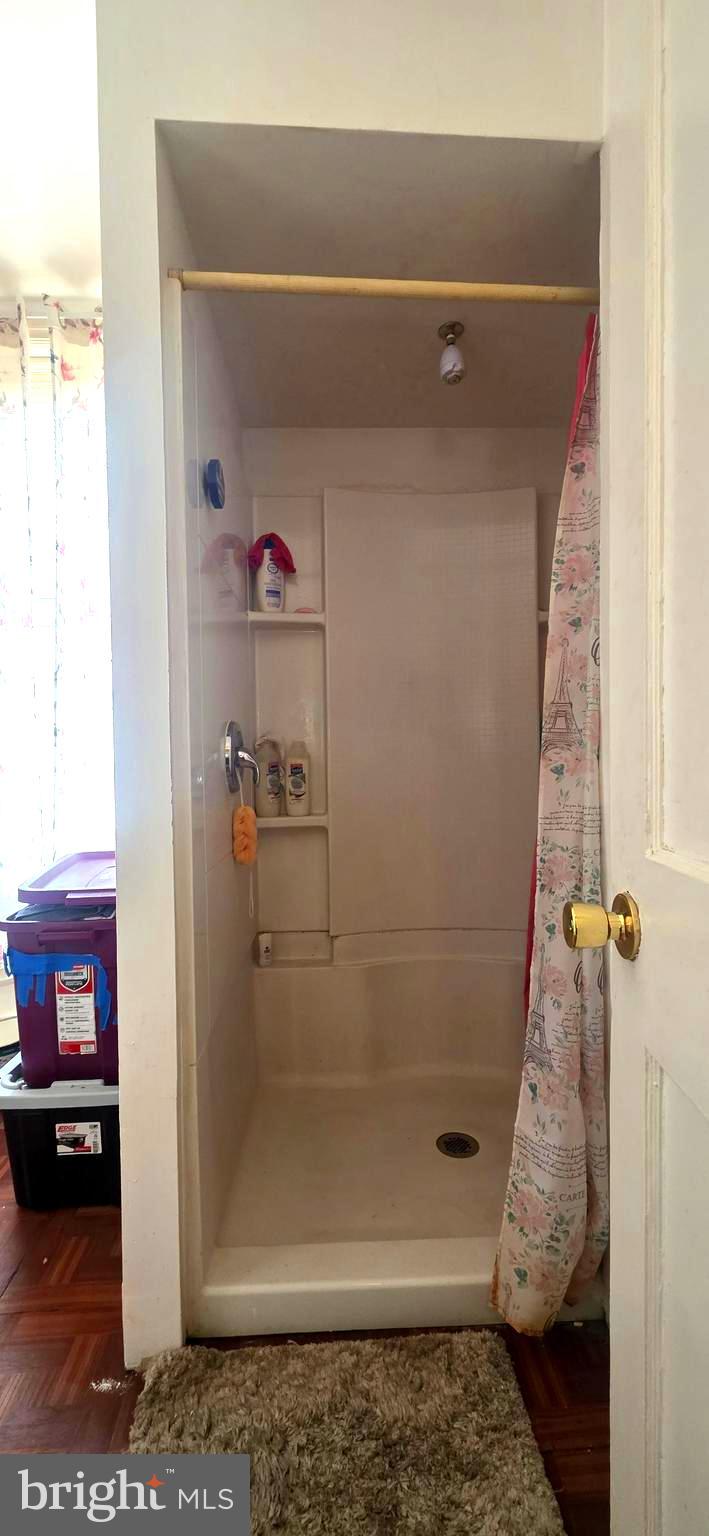 KENSINGTON - Residential