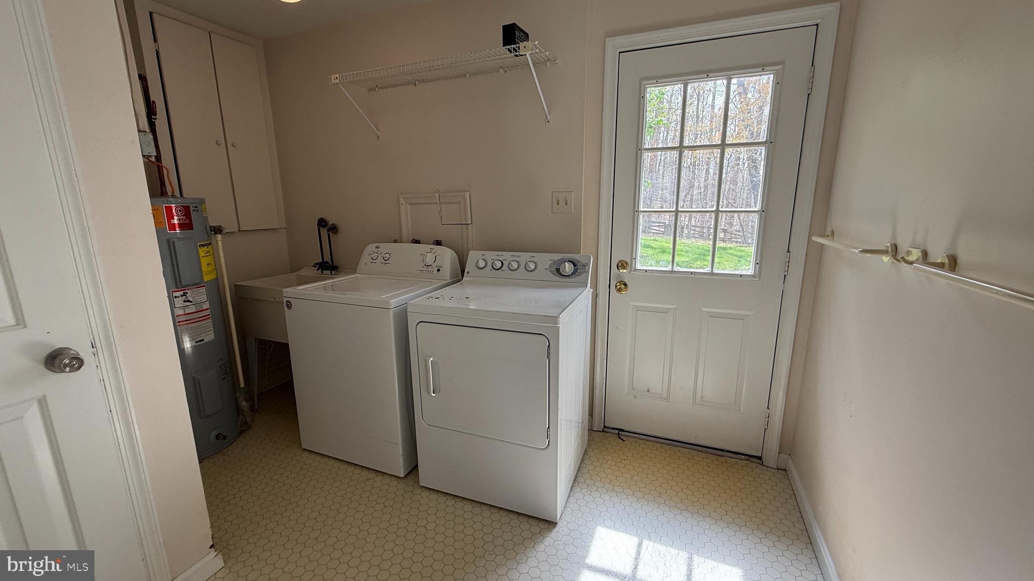 LAKE RIDGE - Residential Lease