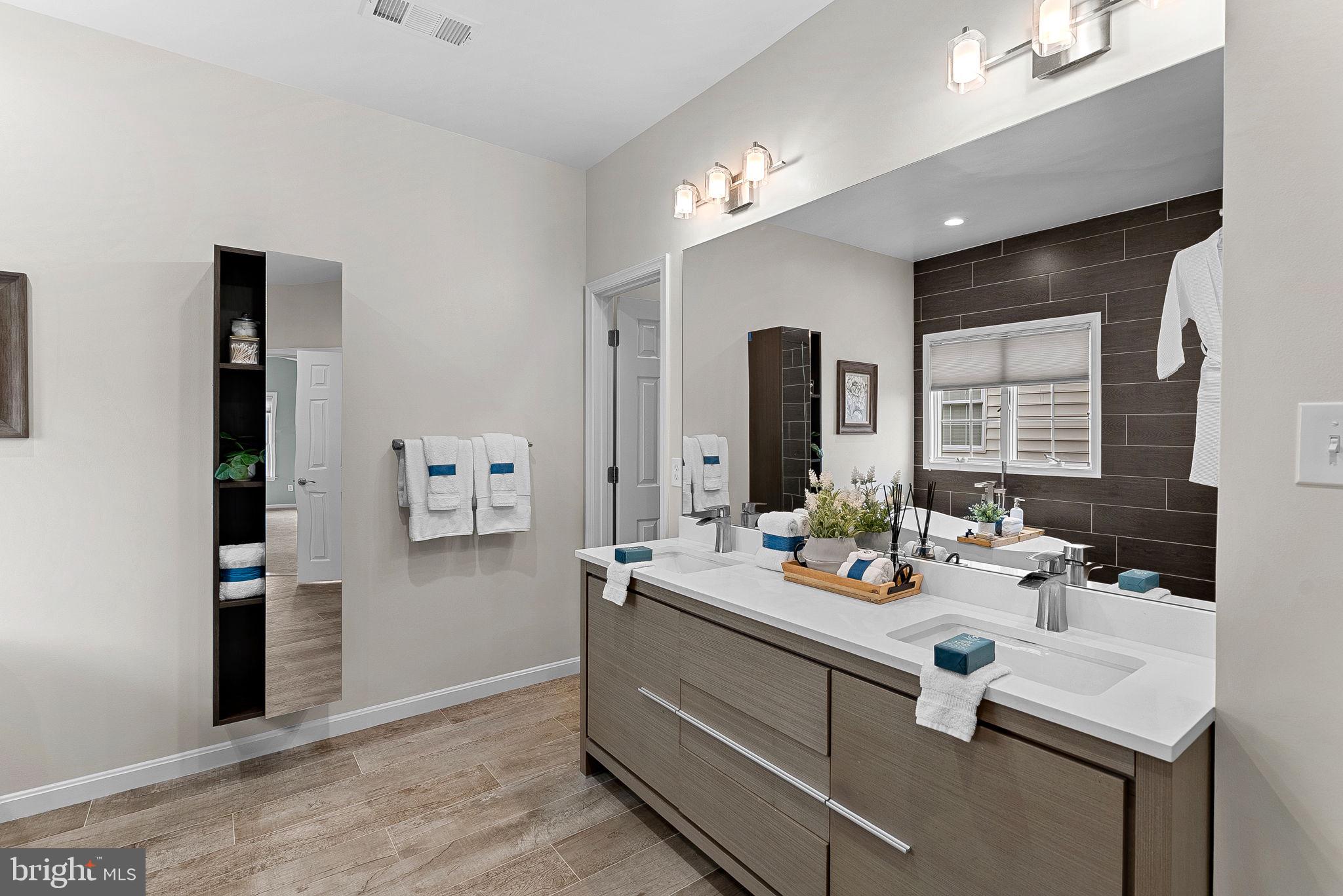 LANSDOWNE - Residential